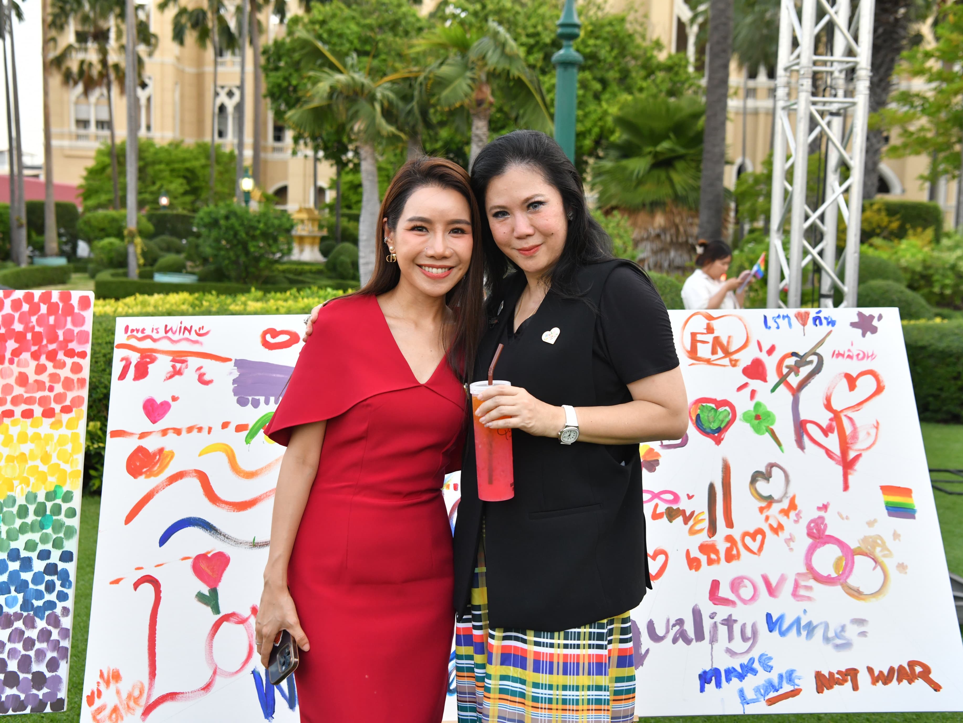 รูปภาพแกลเลอรี