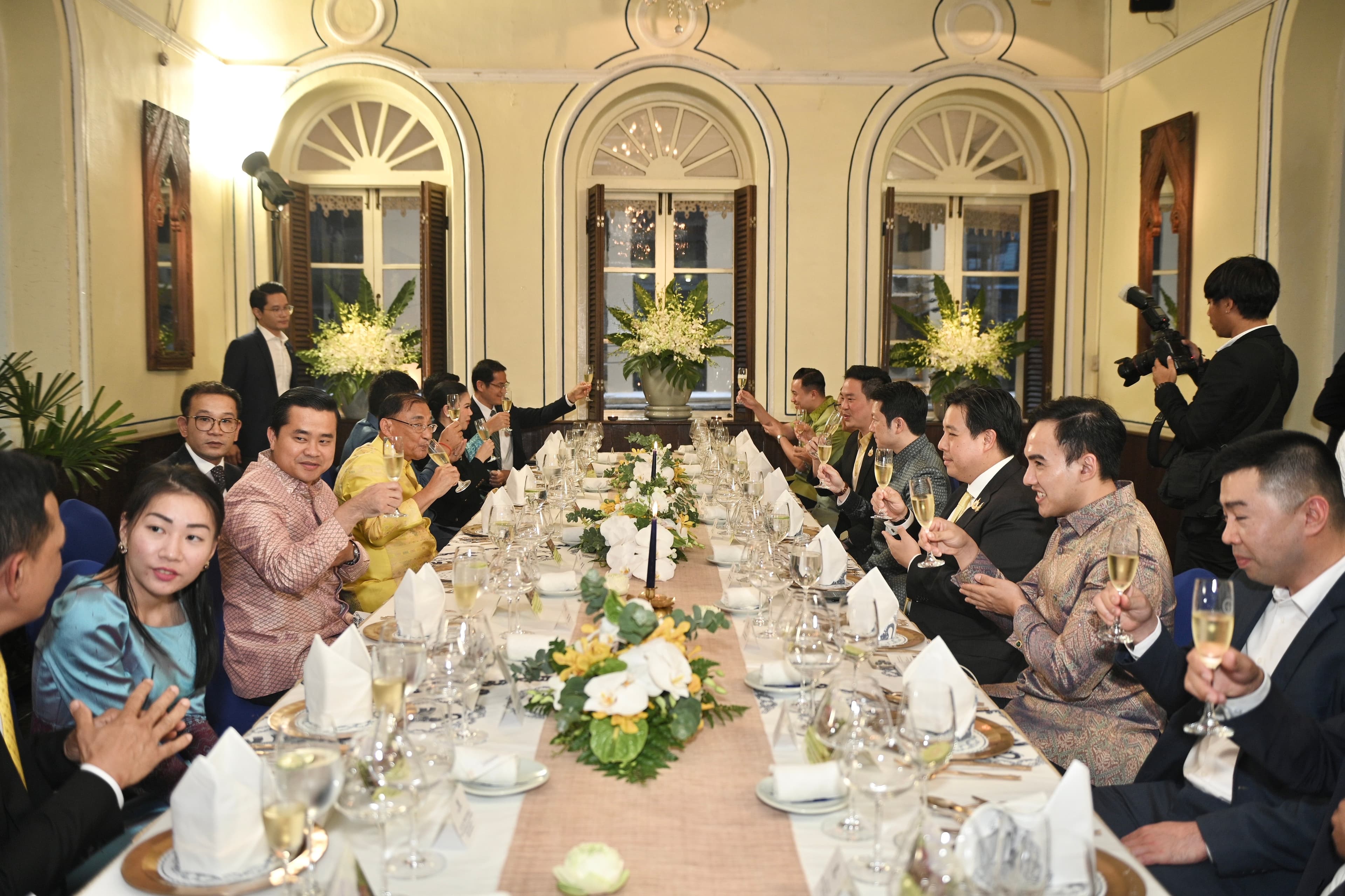 รูปภาพแกลเลอรี