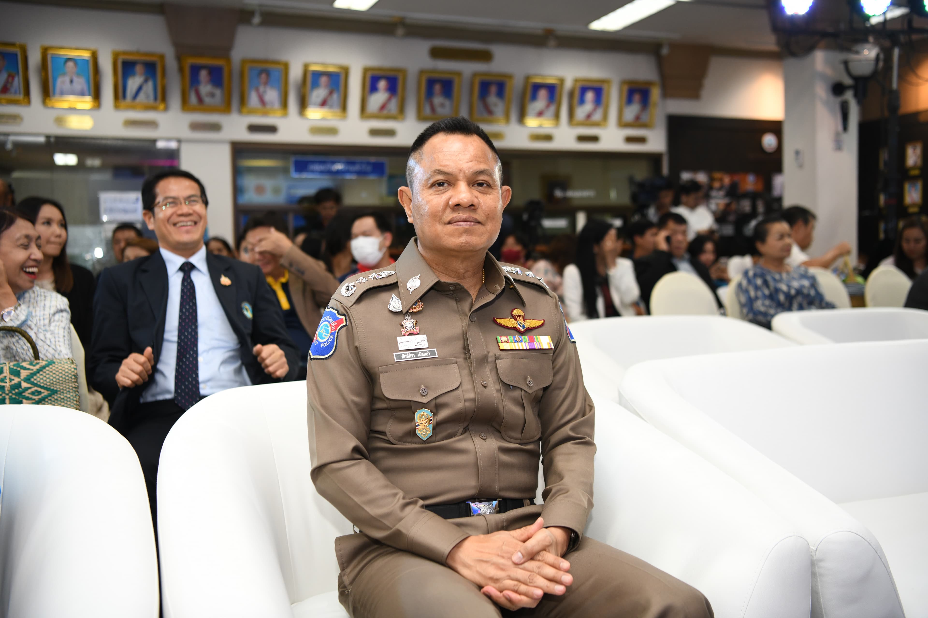 รูปภาพแกลเลอรี