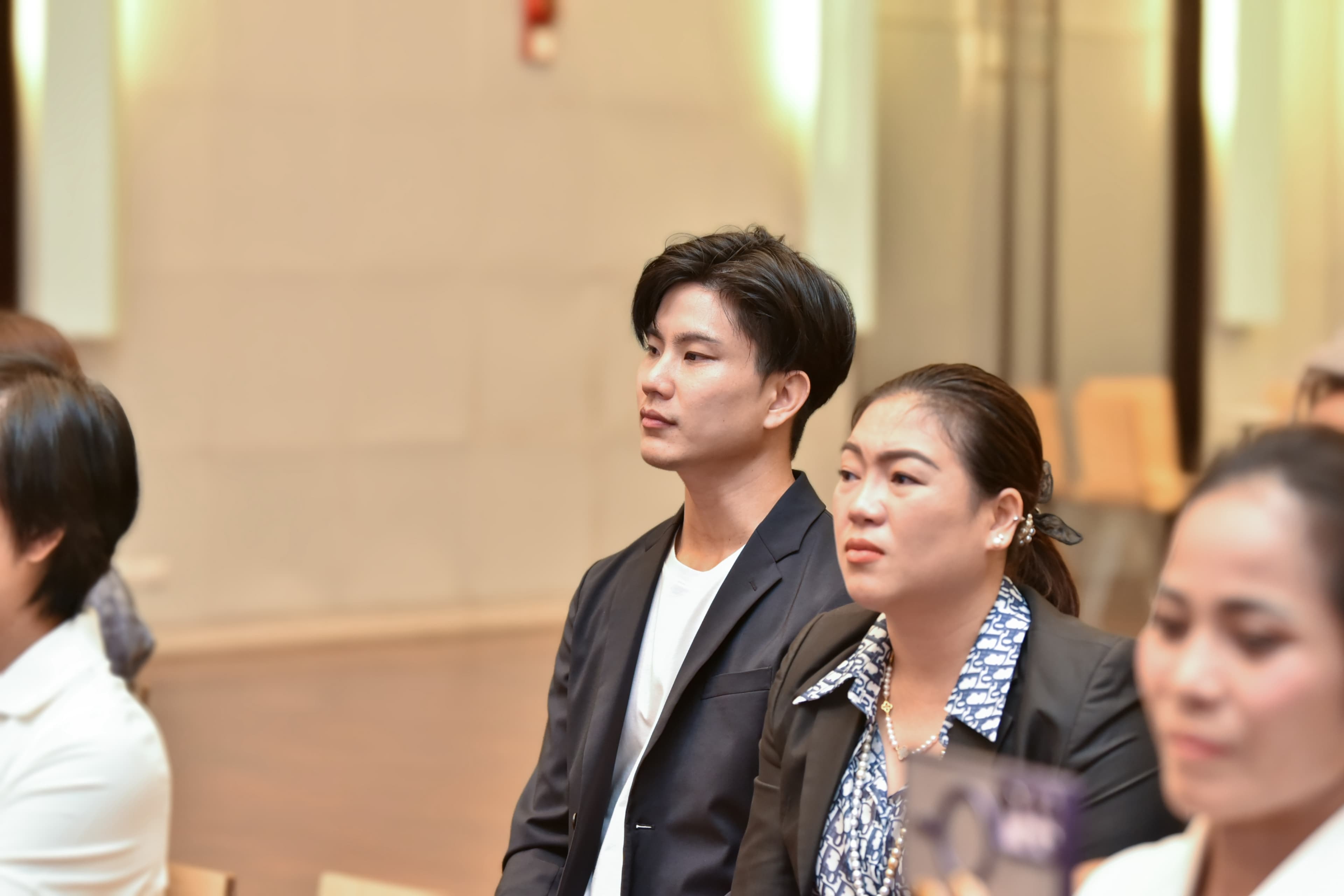 รูปภาพแกลเลอรี