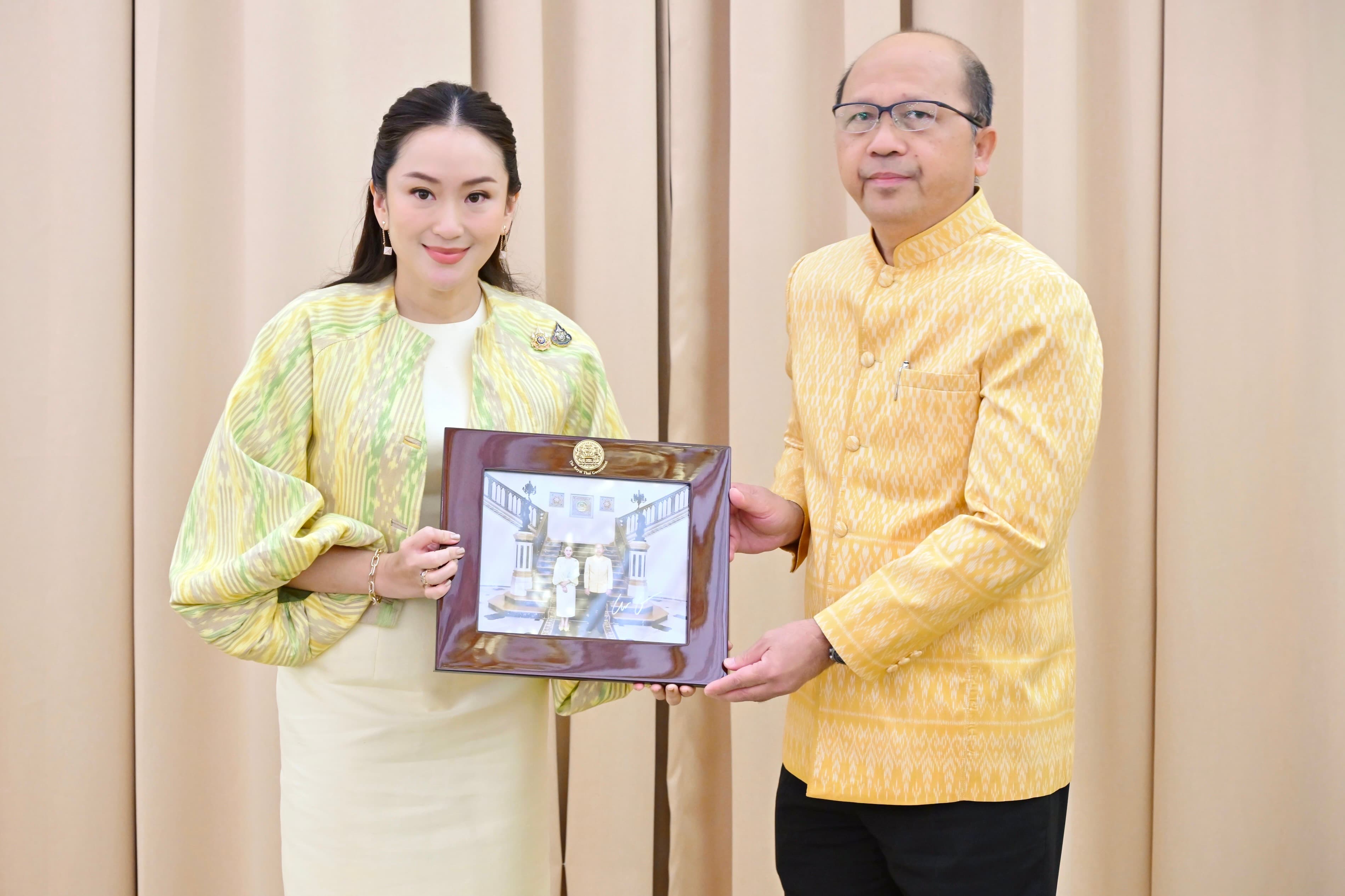 รูปภาพแกลเลอรี