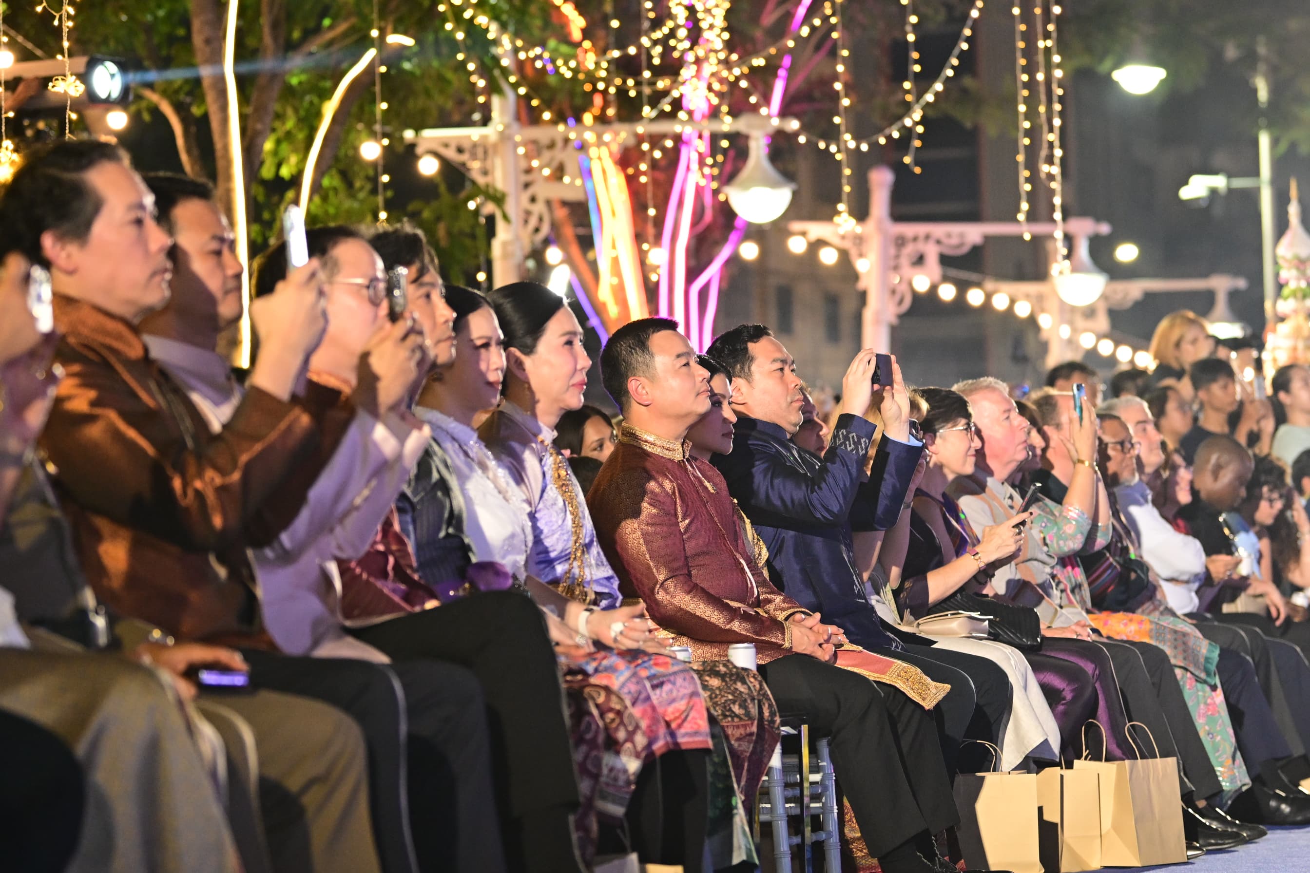 รูปภาพแกลเลอรี