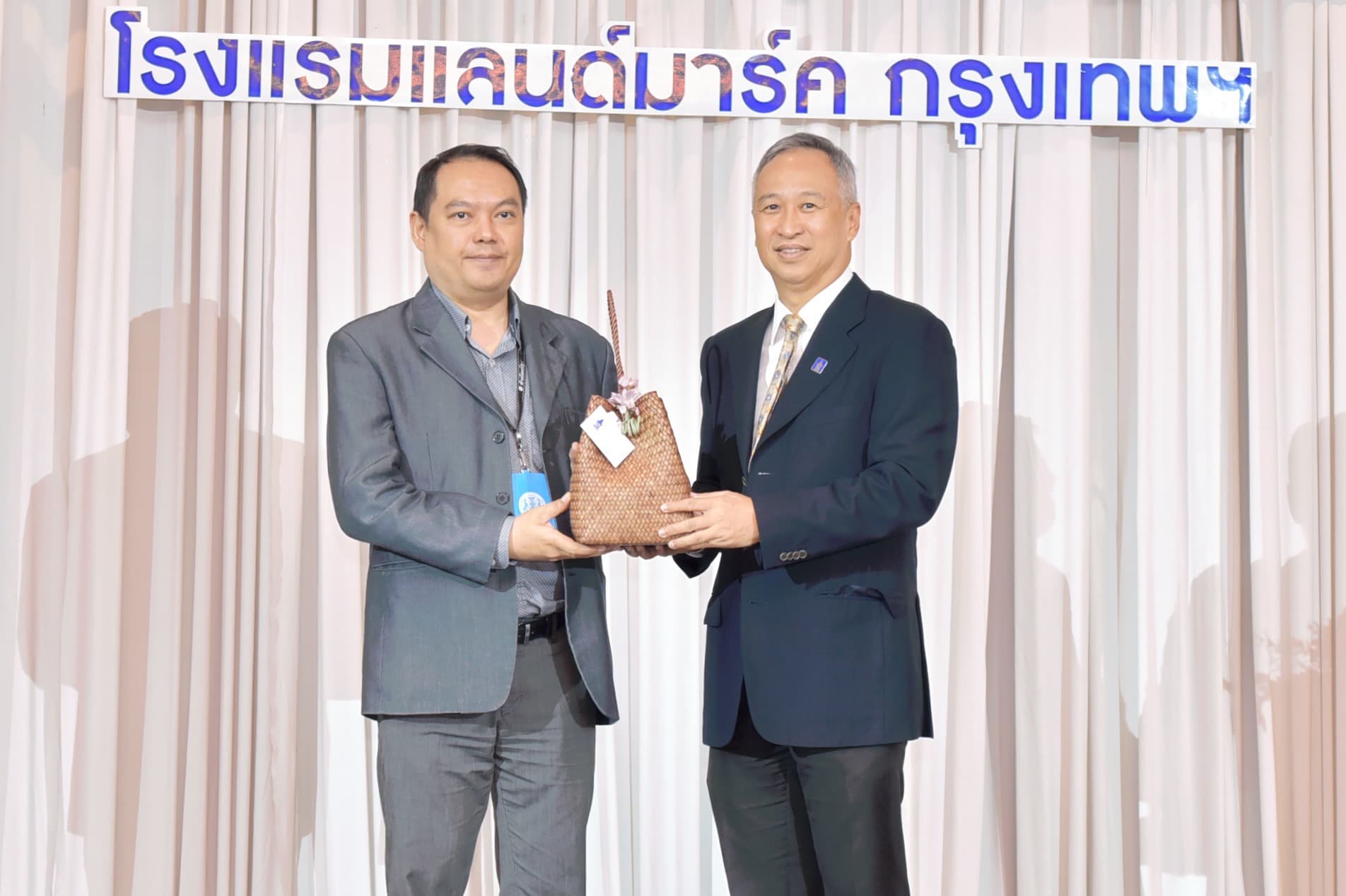รูปภาพแกลเลอรี