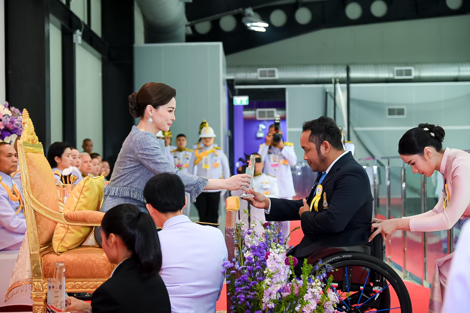 รูปภาพแกลเลอรี