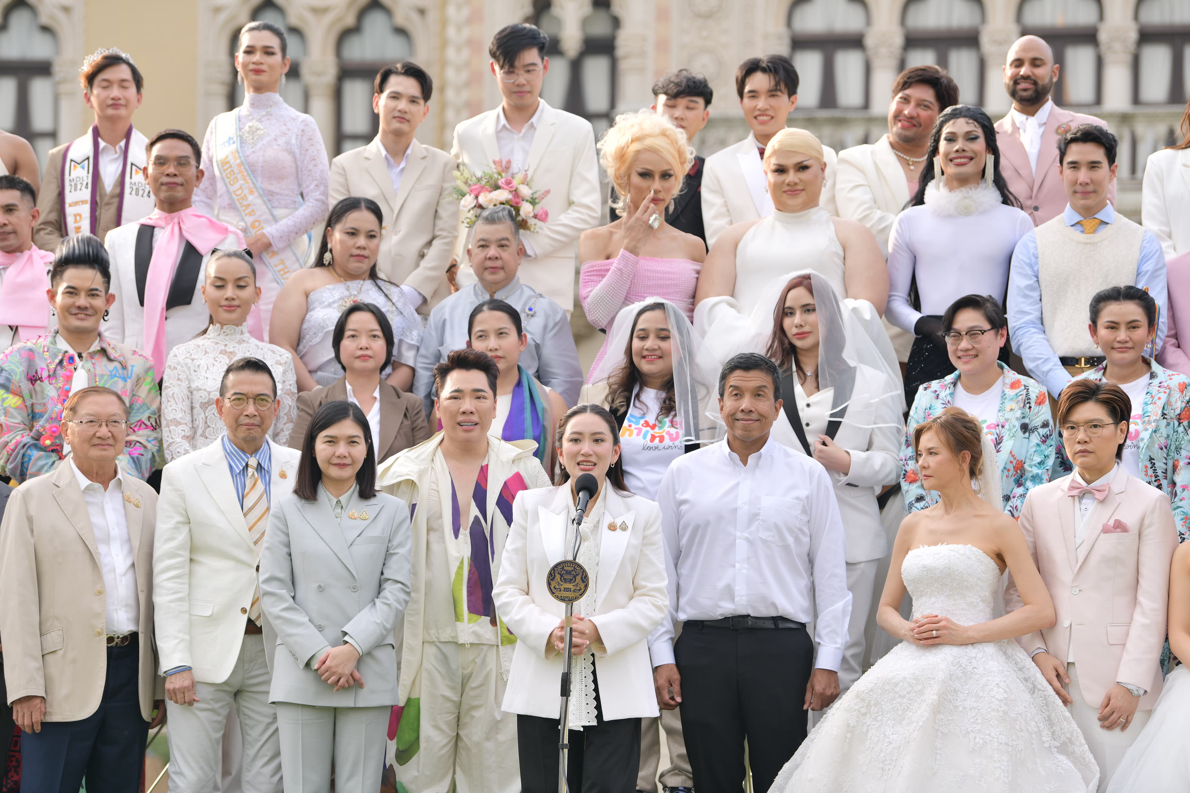 รูปภาพแกลเลอรี