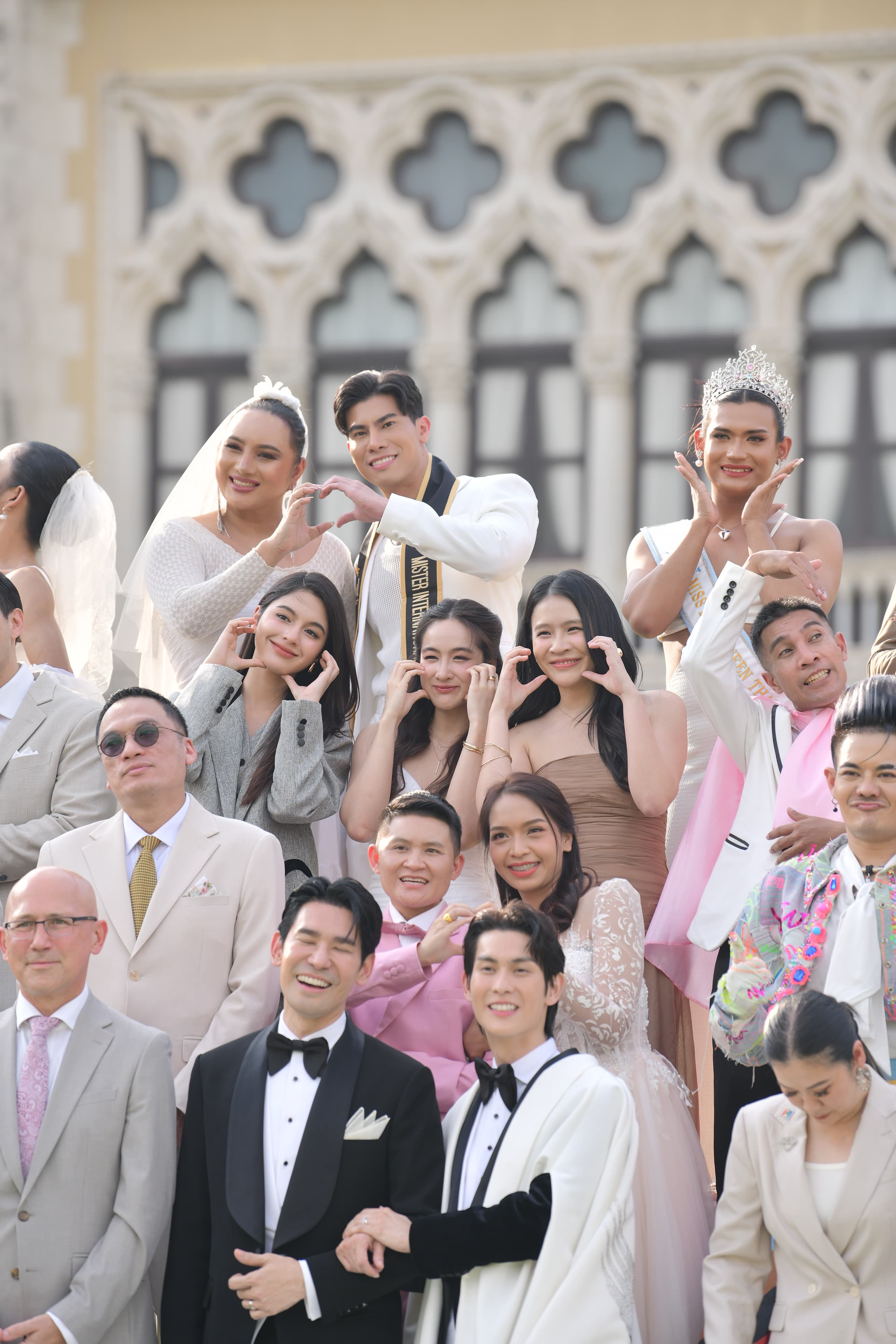 รูปภาพแกลเลอรี