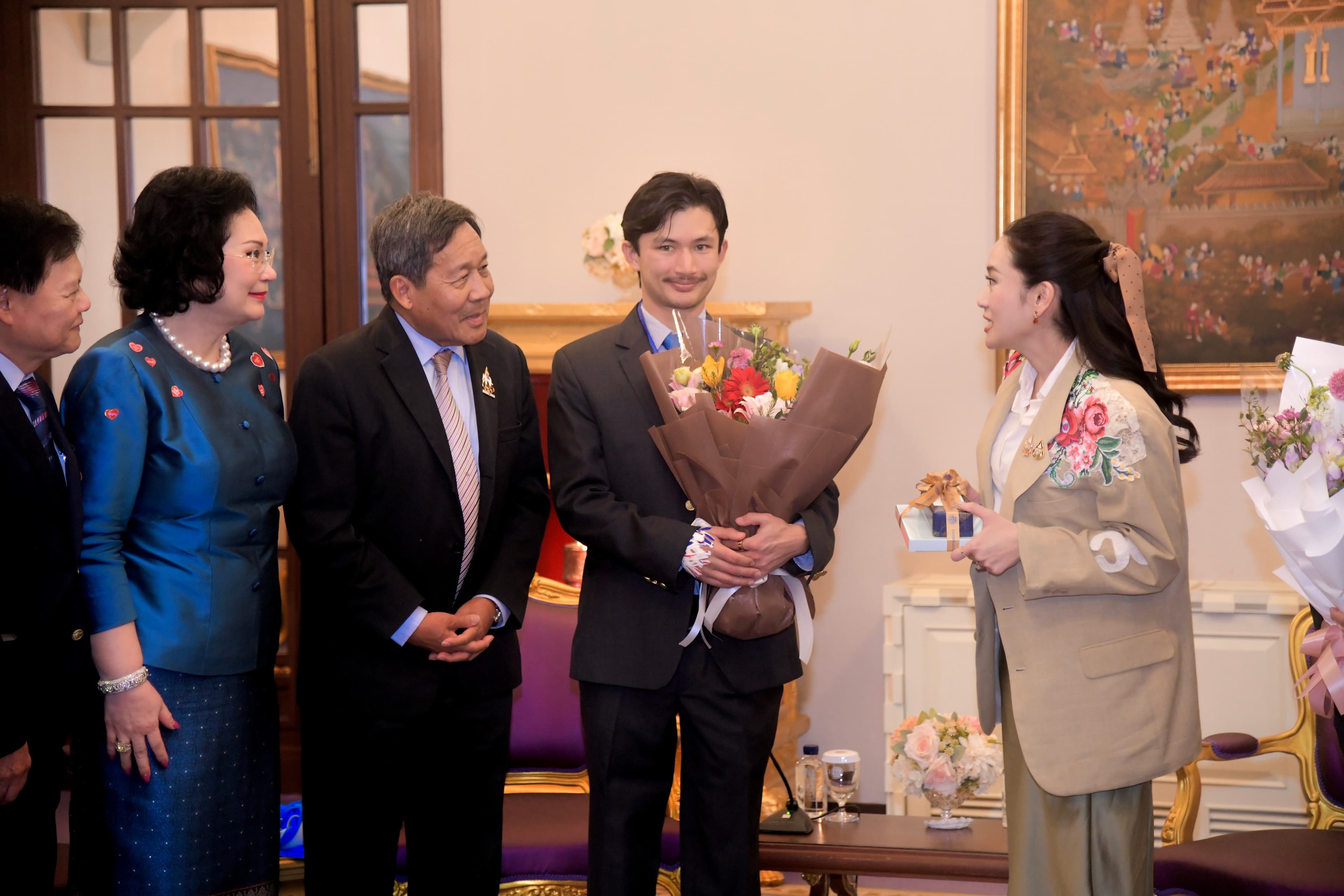 รูปภาพแกลเลอรี