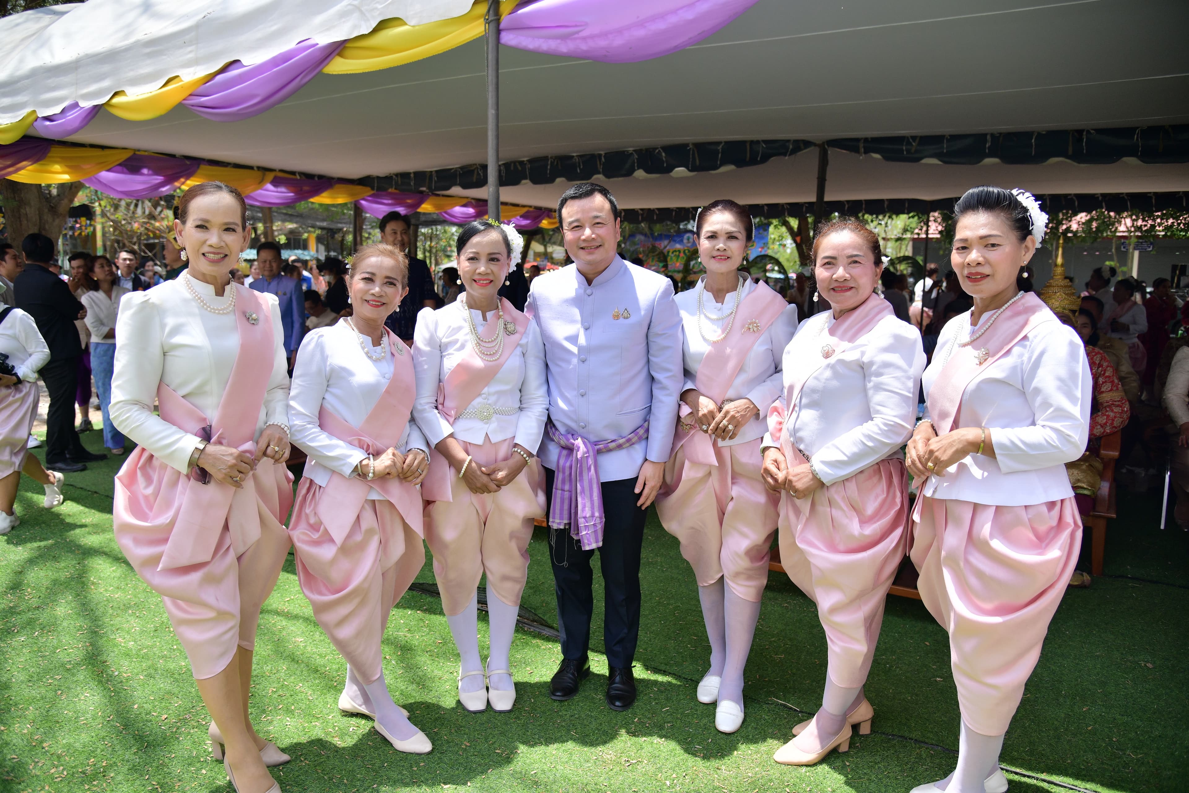 รูปภาพแกลเลอรี