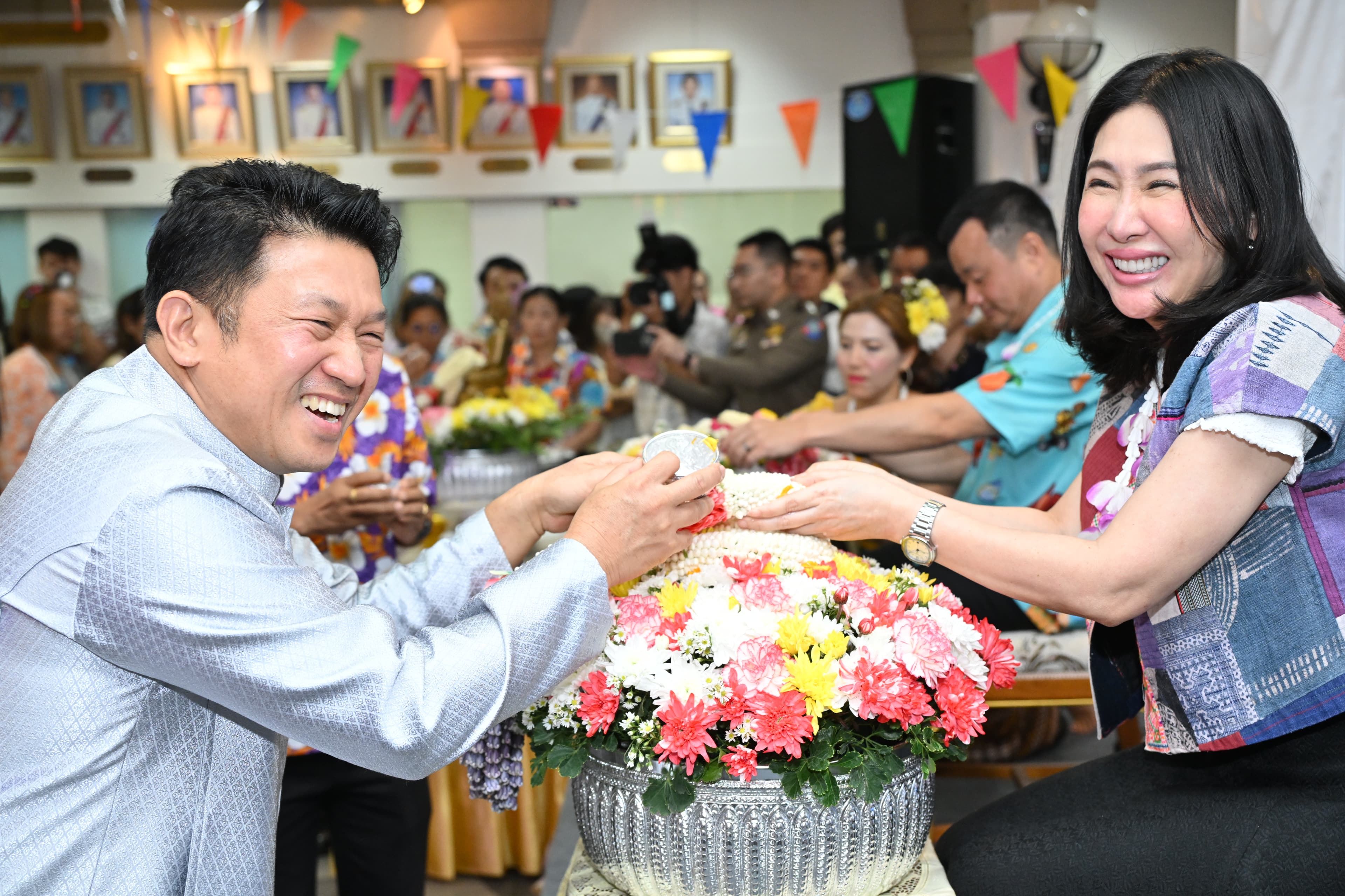 รูปภาพแกลเลอรี