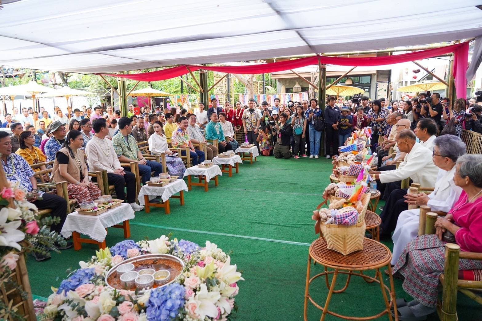 รูปภาพแกลเลอรี