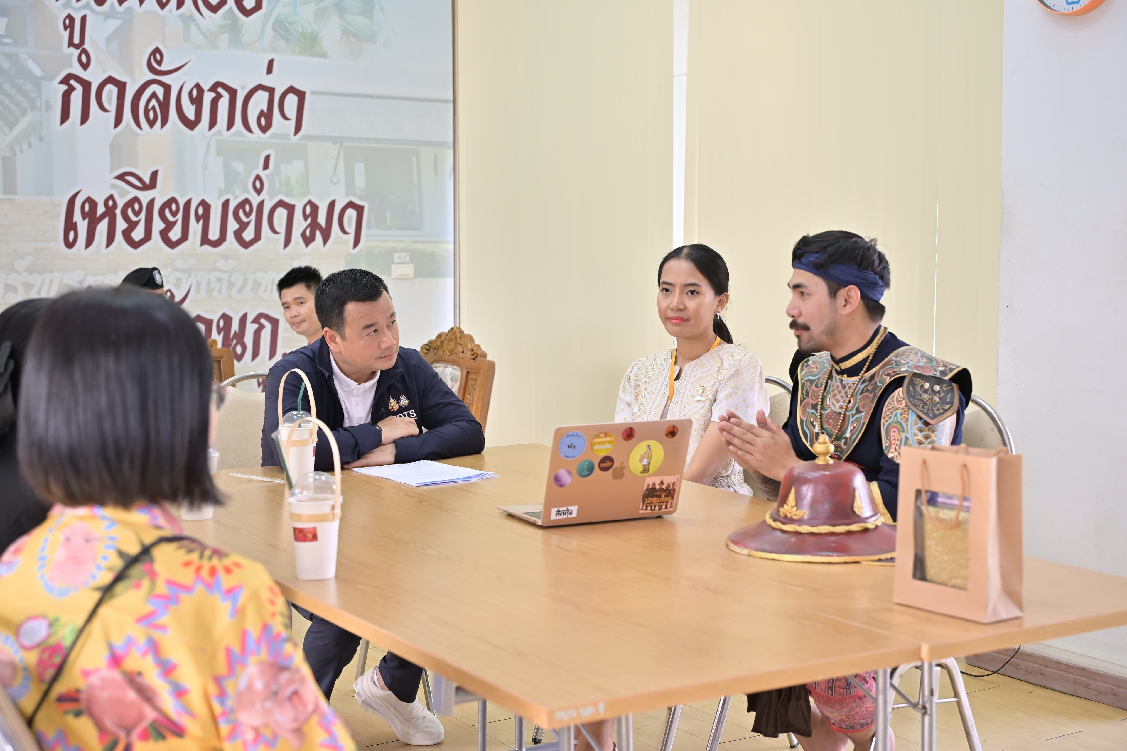 รูปภาพแกลเลอรี