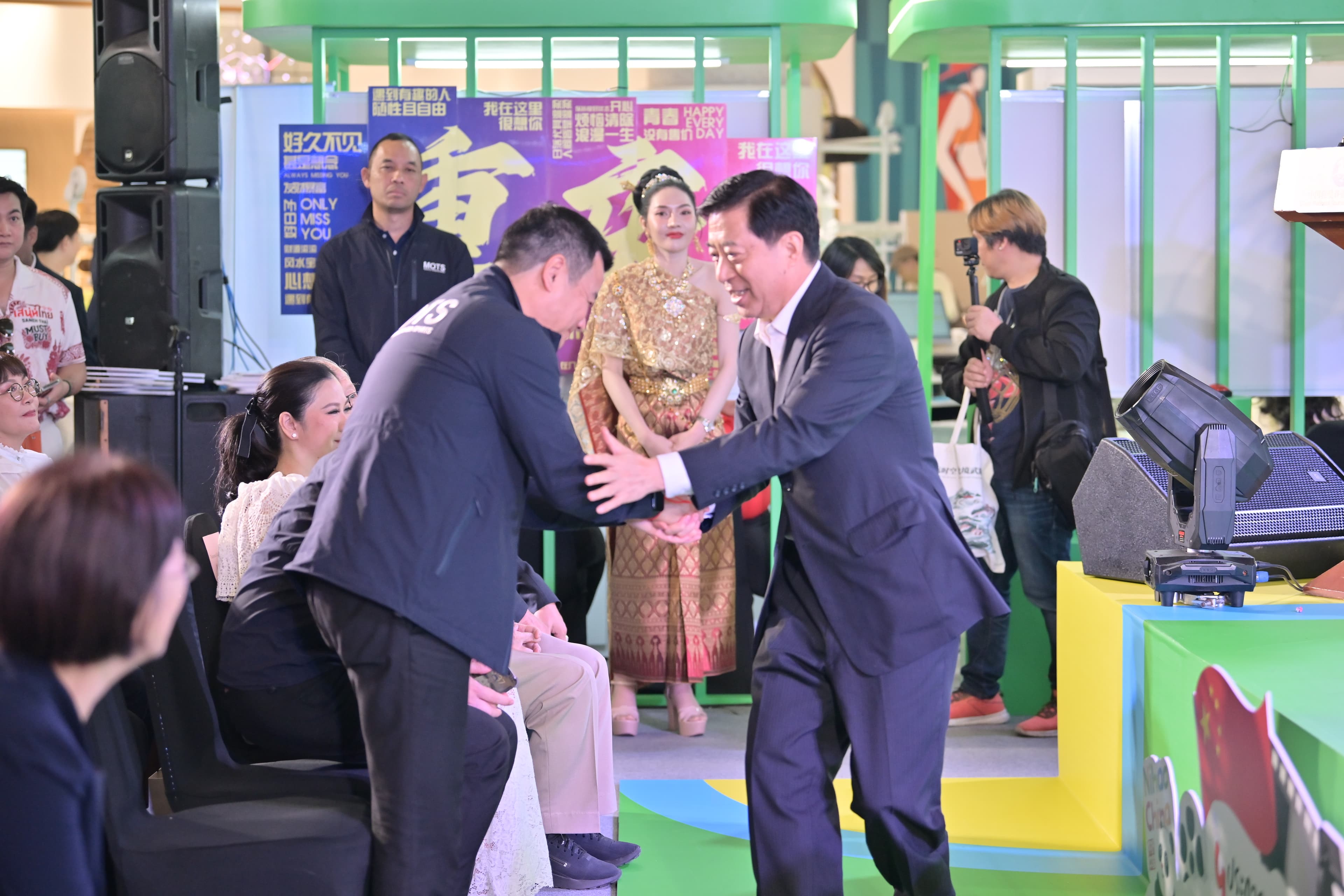 รูปภาพแกลเลอรี
