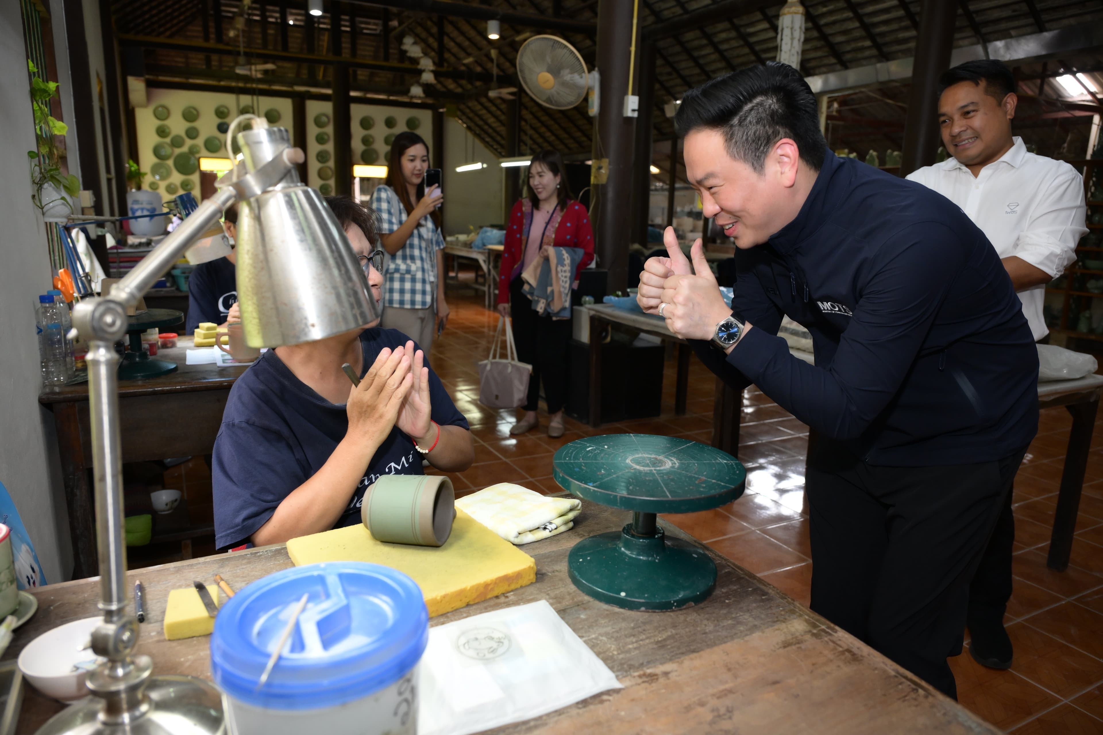 รูปภาพแกลเลอรี