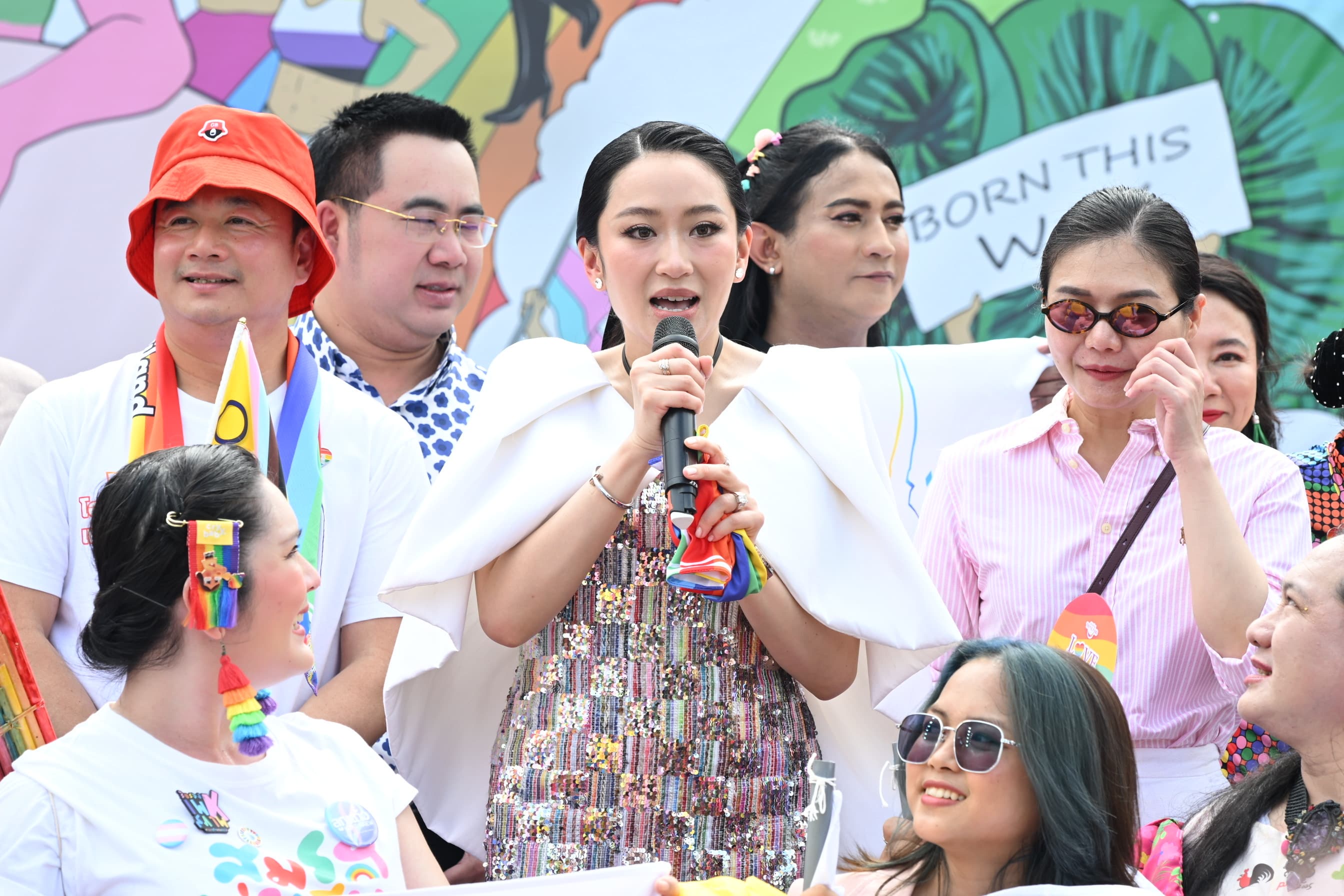 รูปภาพแกลเลอรี