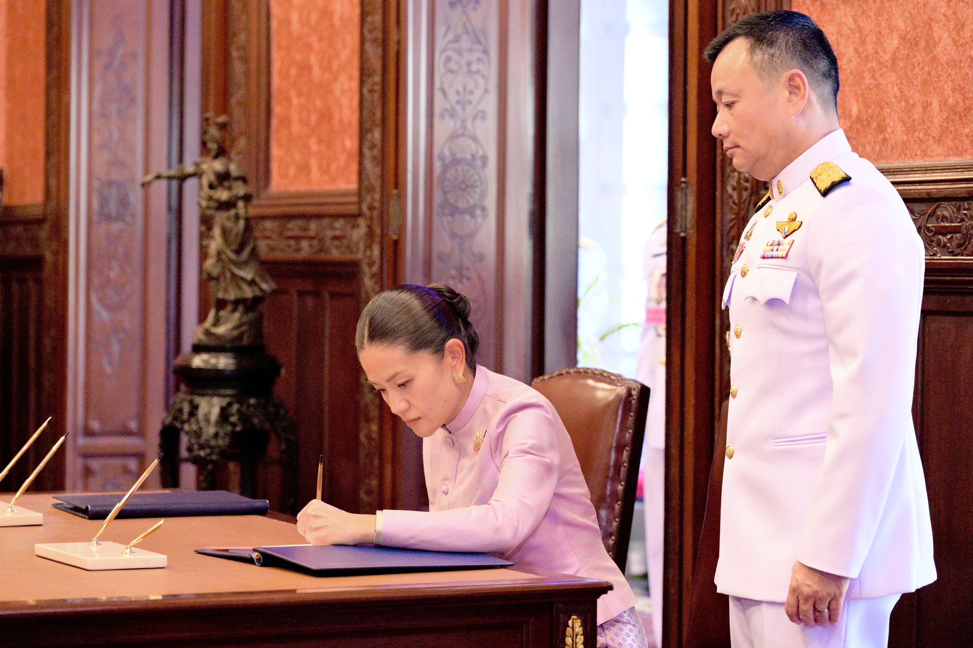 รูปภาพแกลเลอรี