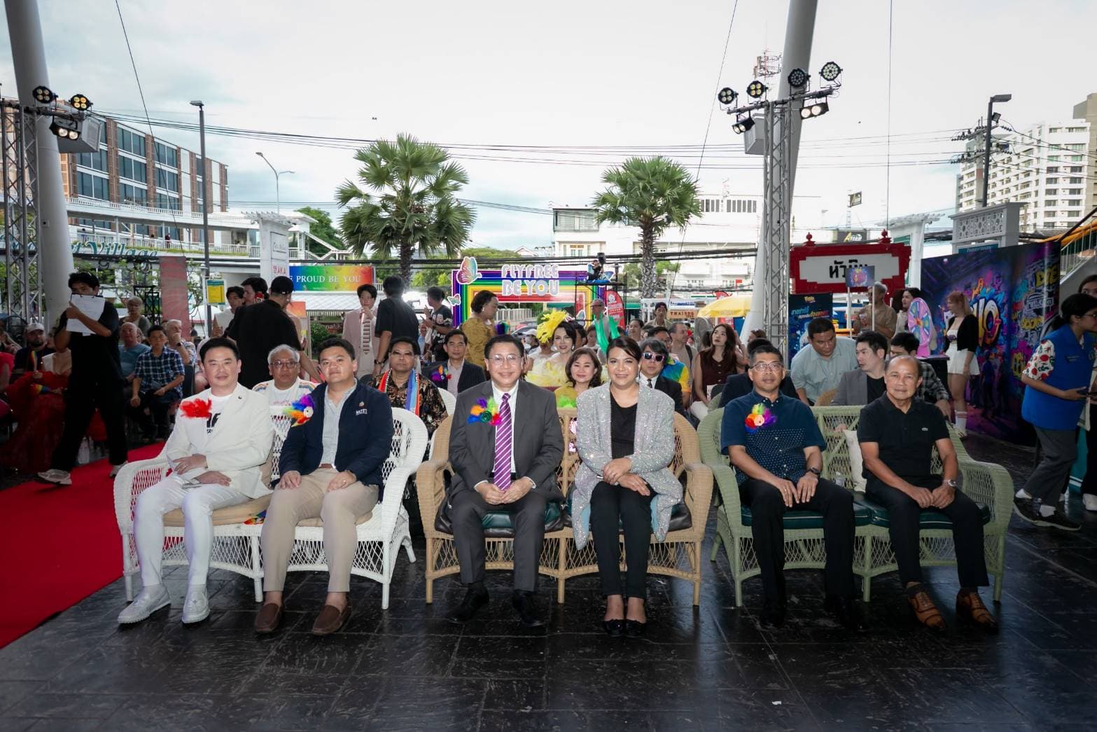 รูปภาพแกลเลอรี