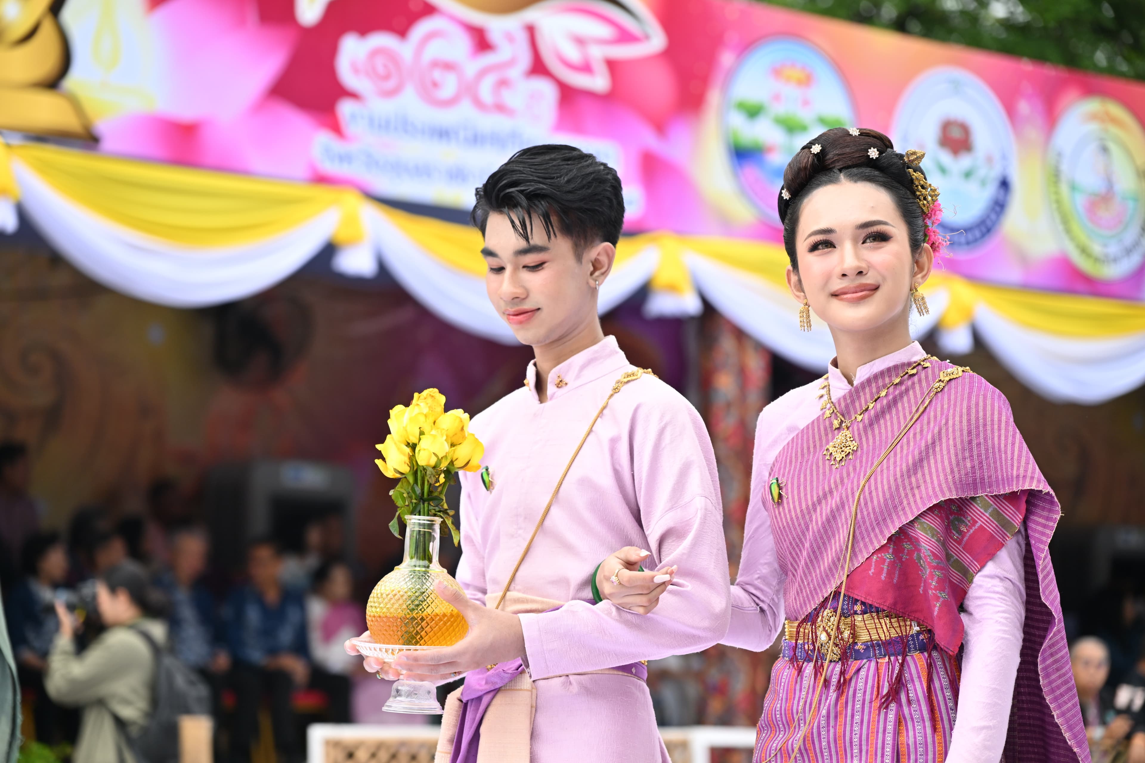 รูปภาพแกลเลอรี