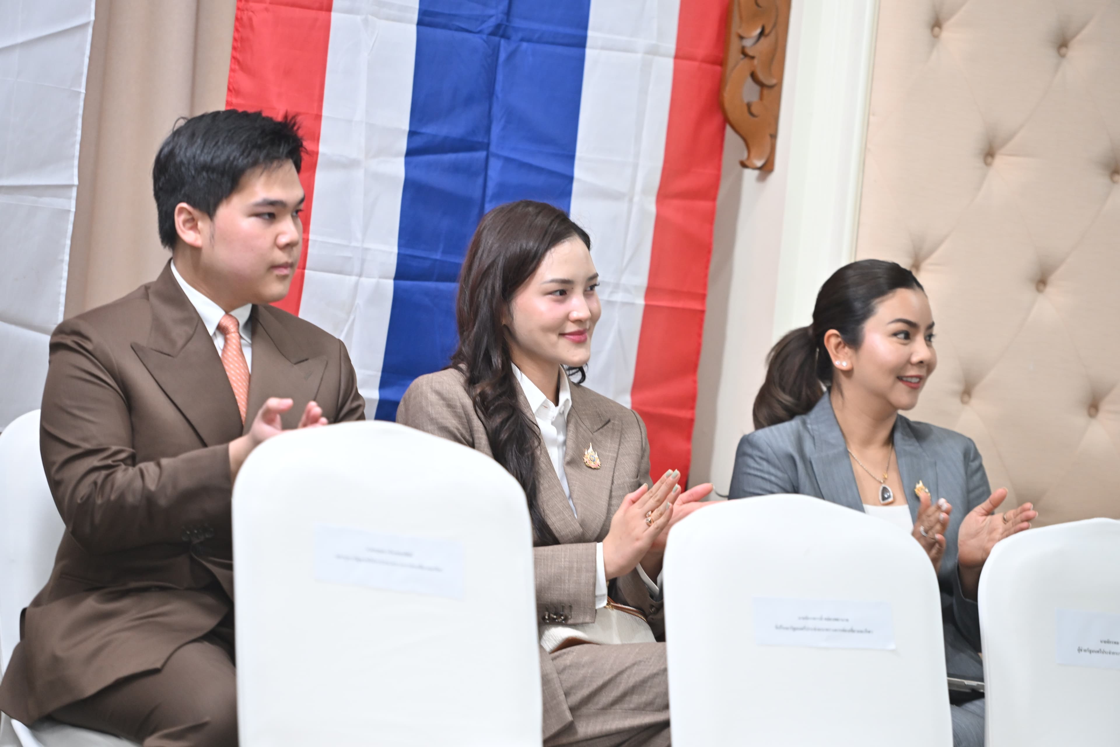 รูปภาพแกลเลอรี