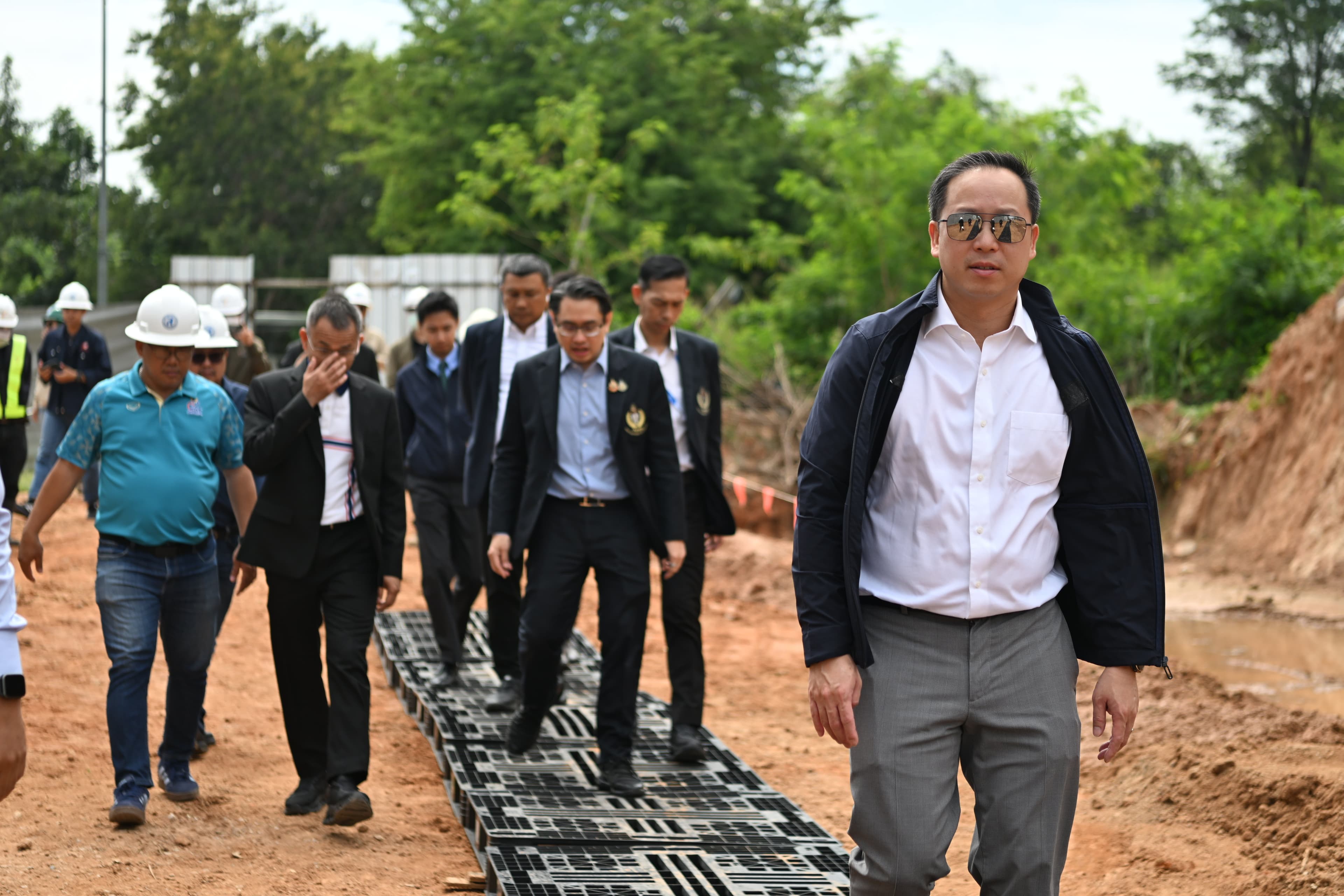 เลขานุการฯ รมว.กก. เดินหน้าเต็มกำลัง ตรวจสอบความพร้อมสนามแข่งขันกีฬาอาเซียนพาราเกมส์ ครั้งที่ 13 ที่จังหวัดนครราชสีมา หวังจัดงานให้ยิ่งใหญ่และสร้างประโยชน์อย่างยั่งยืน