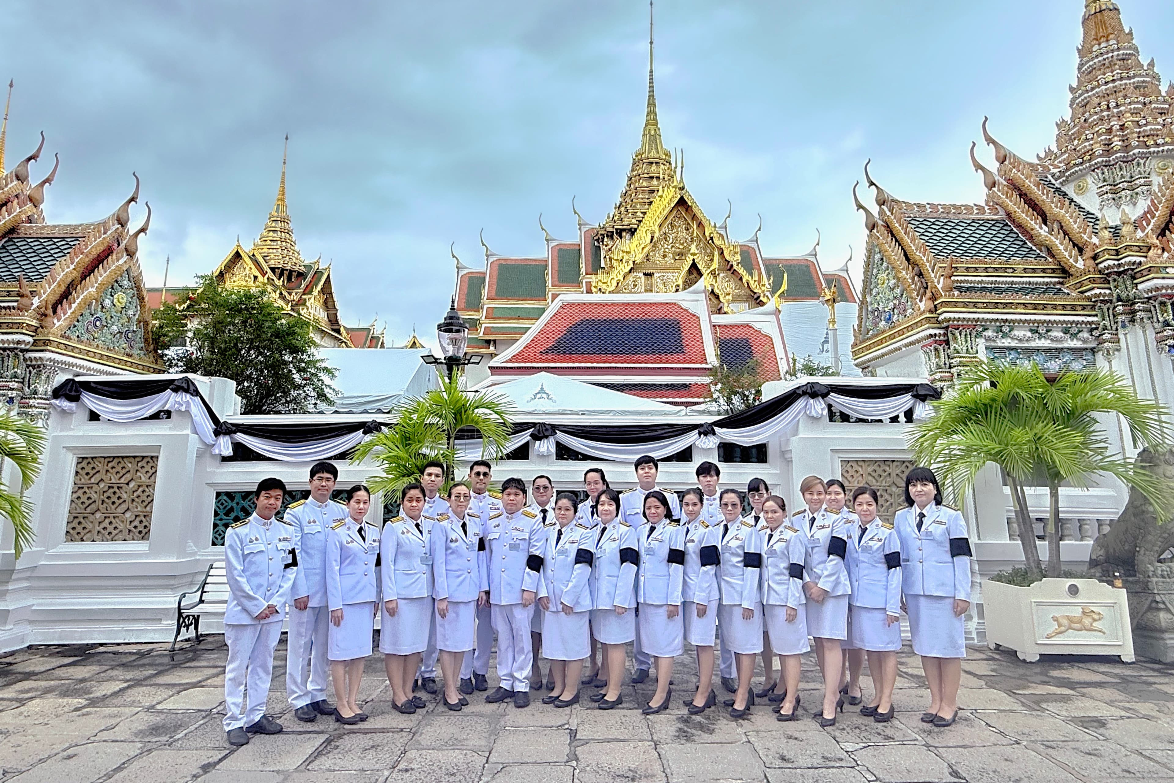 กระทรวงการท่องเที่ยวและกีฬา ร่วมในพระพิธีธรรมสวดพระอภิธรรมพระบรมศพ สมเด็จพระนางเจ้าสิริกิติ์ พระบรมราชินีนาถ พระบรมราชชนนีพันปีหลวง