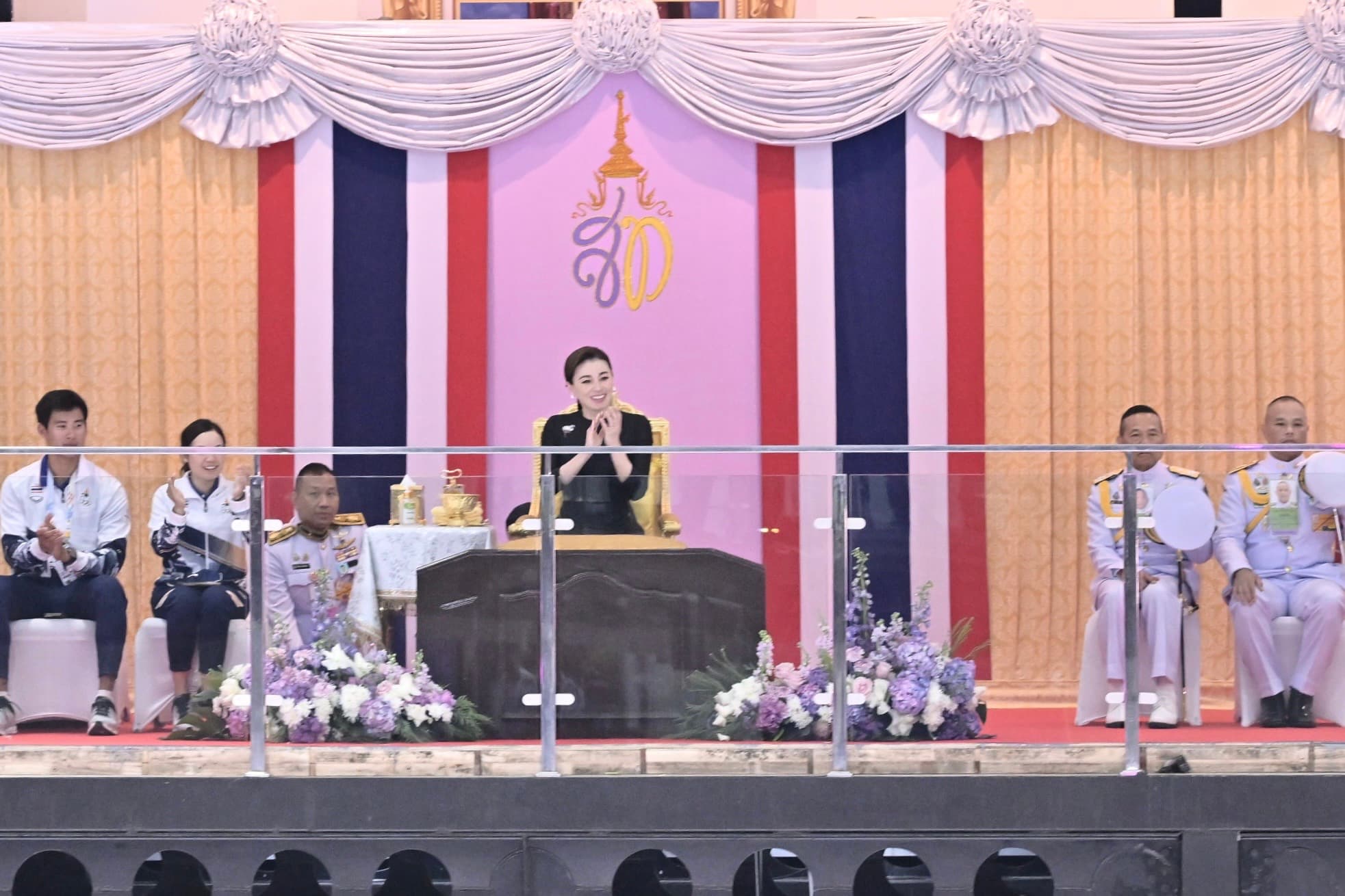 รูปภาพแกลเลอรี
