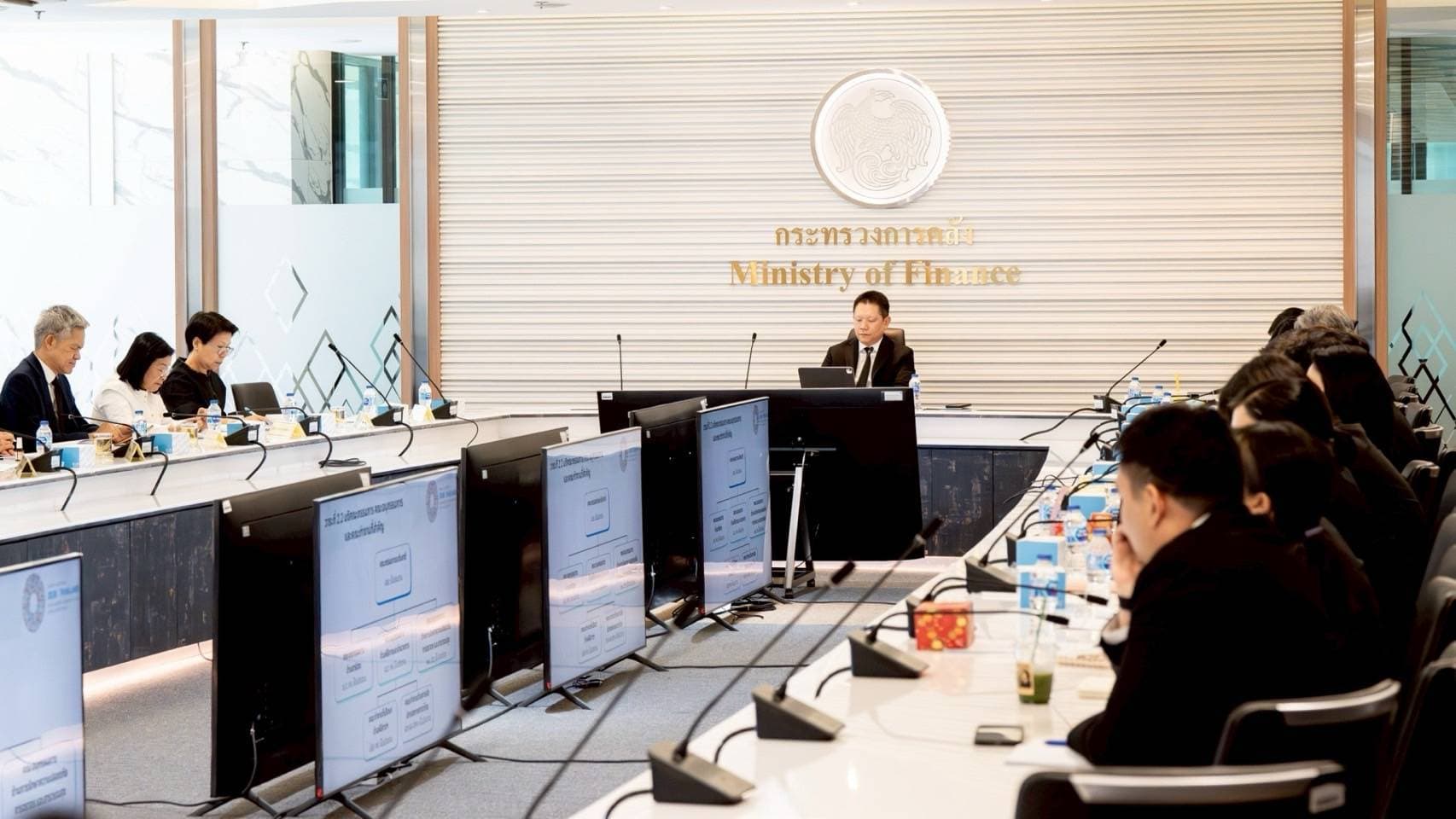 รองปลัดวนิดา ร่วมประชุมคณะกรรมการระดับชาติ เตรียมจัดประชุมประจำปีธนาคารโลกและไอเอ็มเอฟ ปี 2569