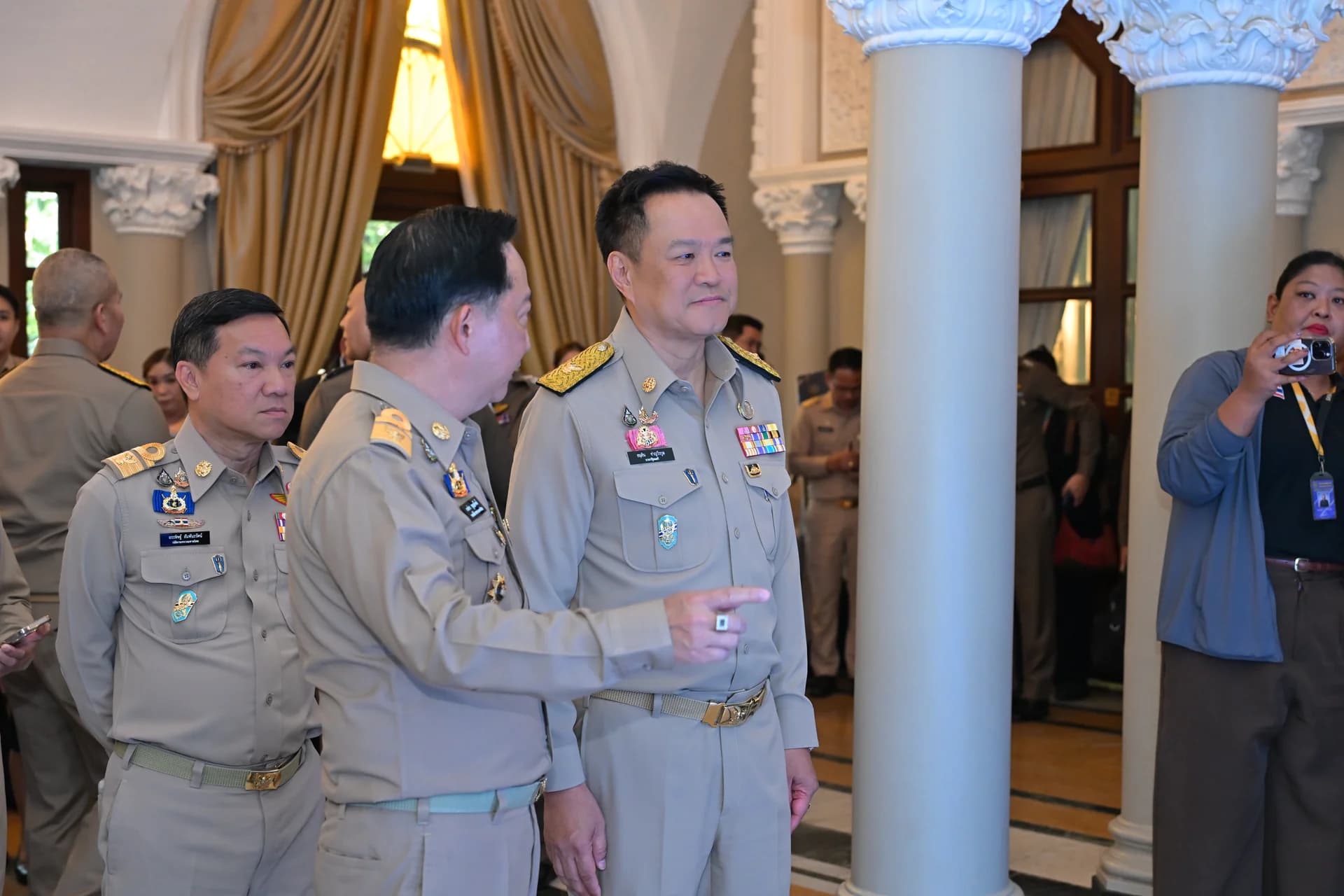 รูปภาพแกลเลอรี