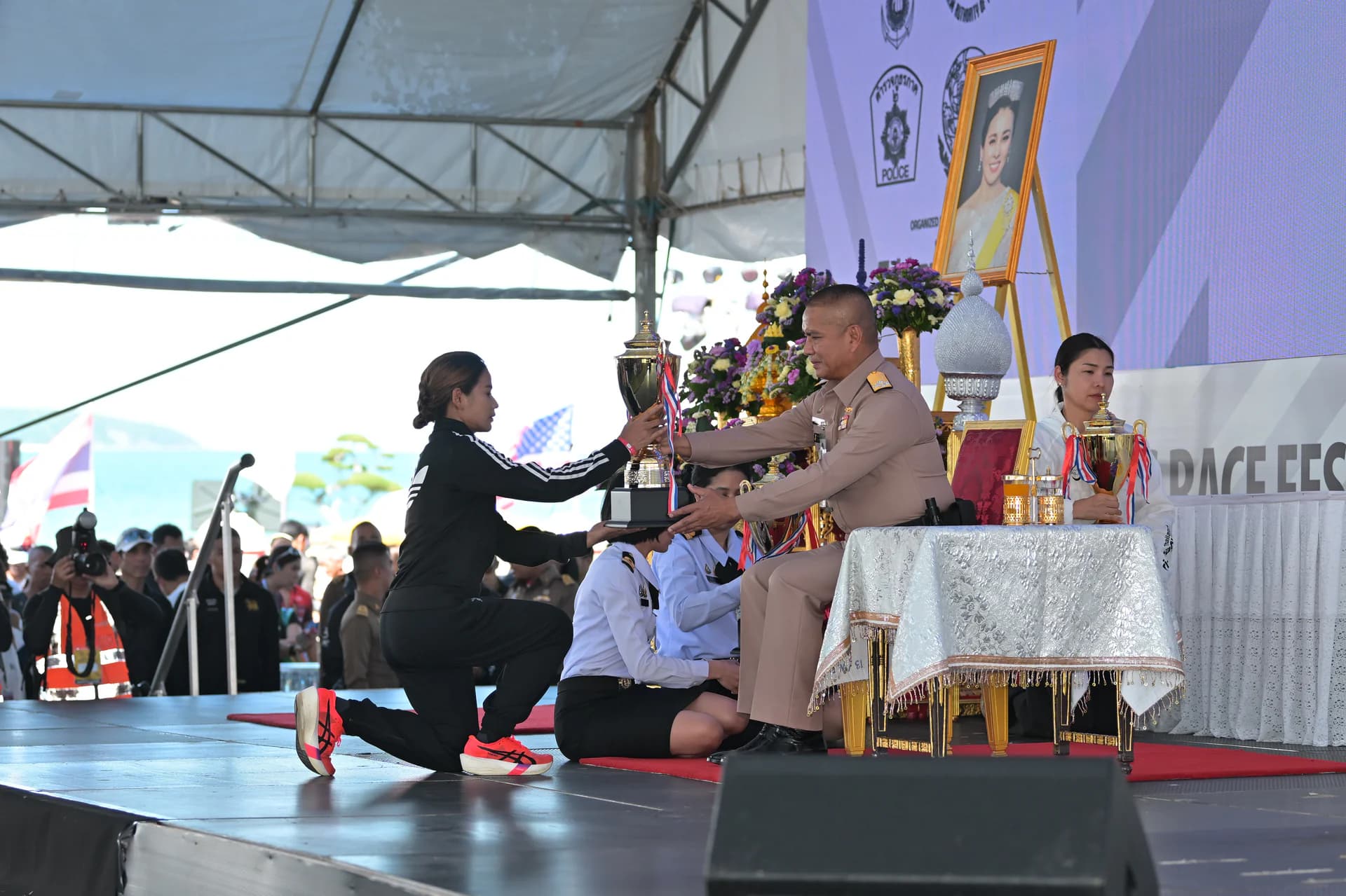 รูปภาพแกลเลอรี