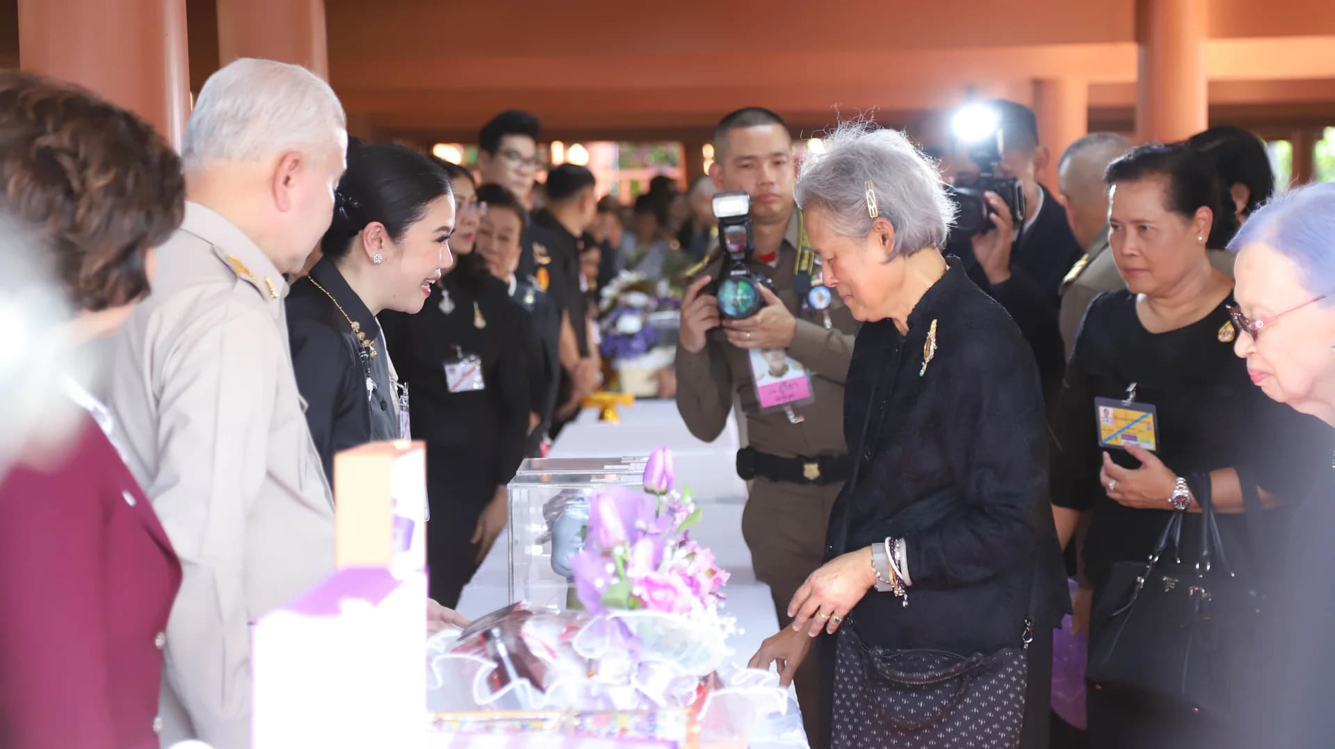 รูปภาพแกลเลอรี