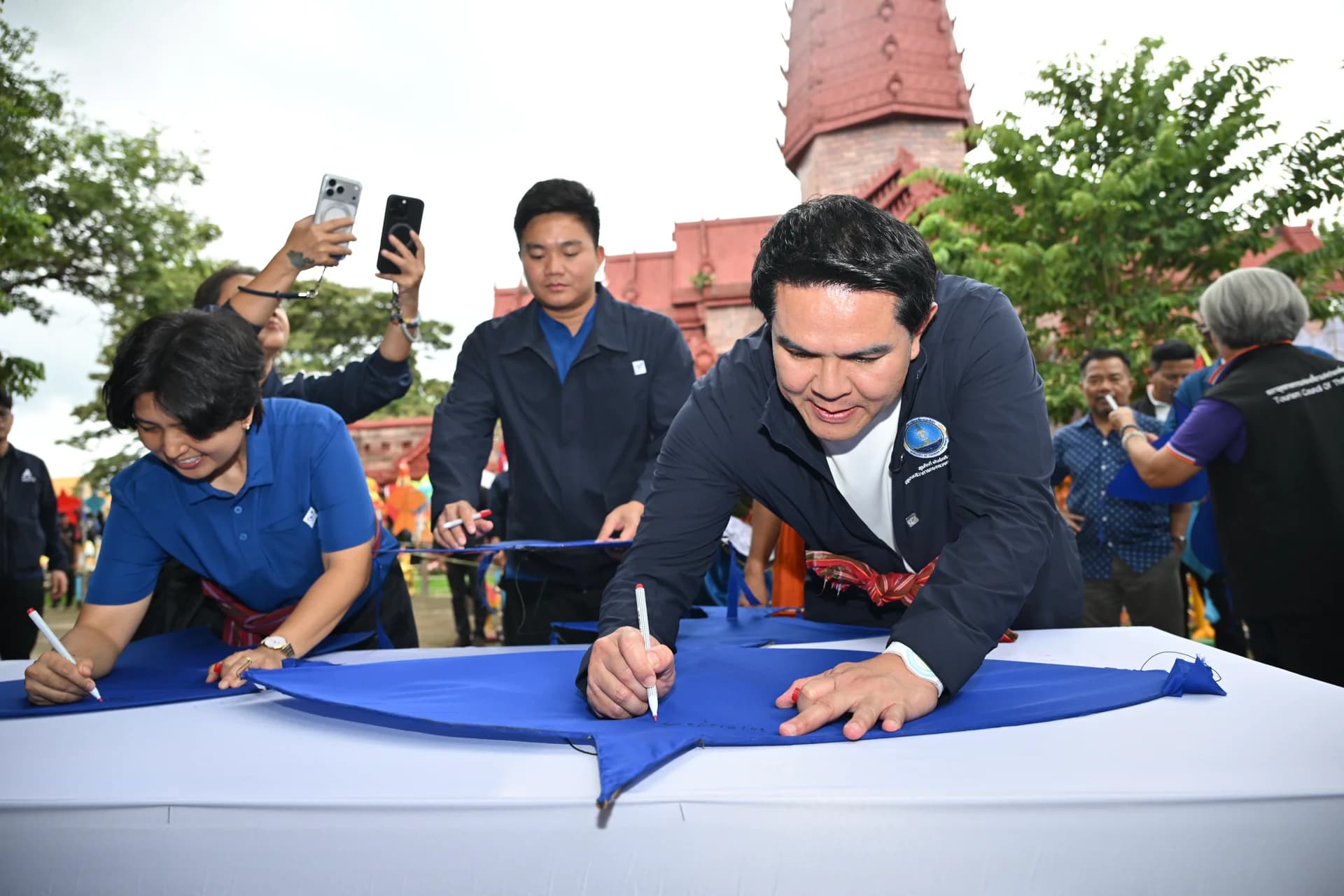 รูปภาพแกลเลอรี