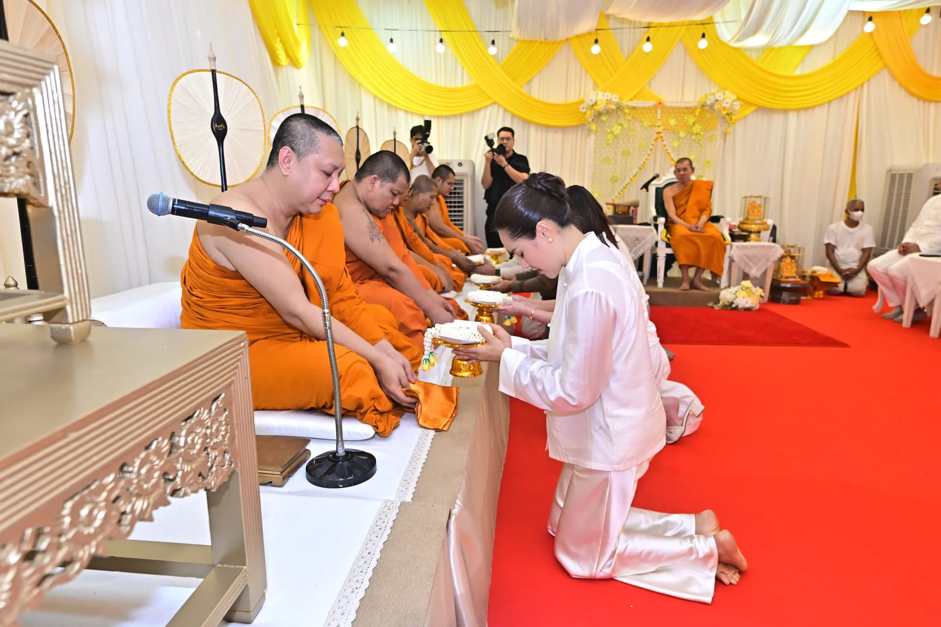 รูปภาพแกลเลอรี