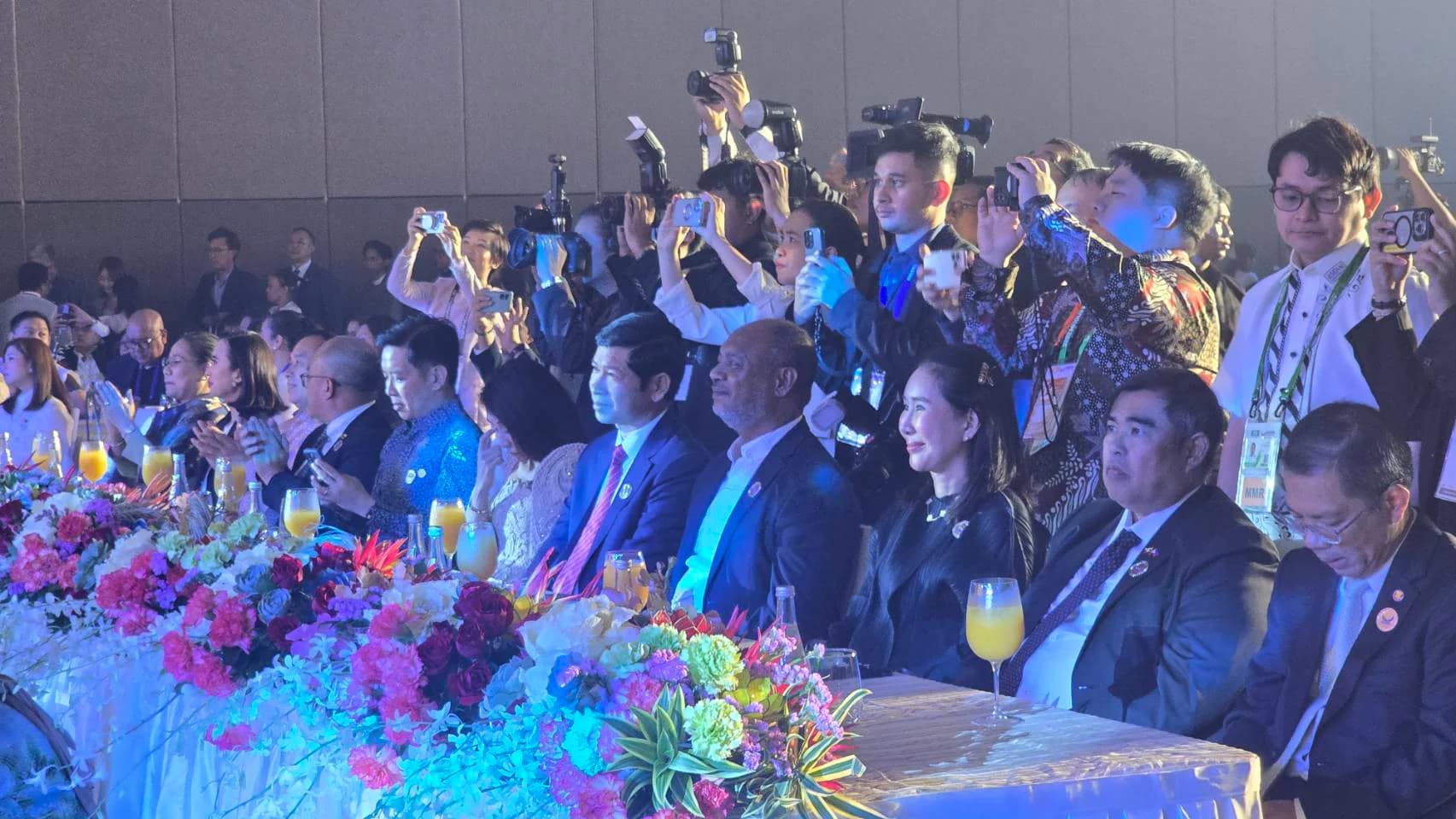 รูปภาพแกลเลอรี