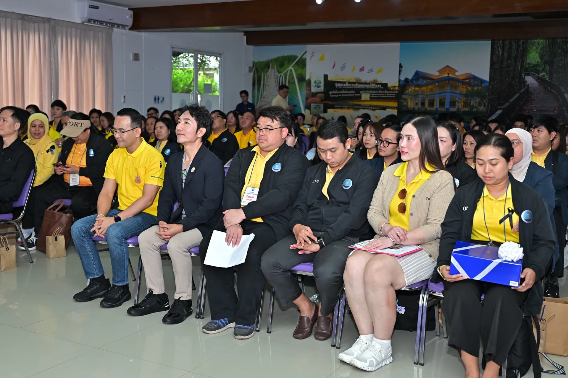 รูปภาพแกลเลอรี