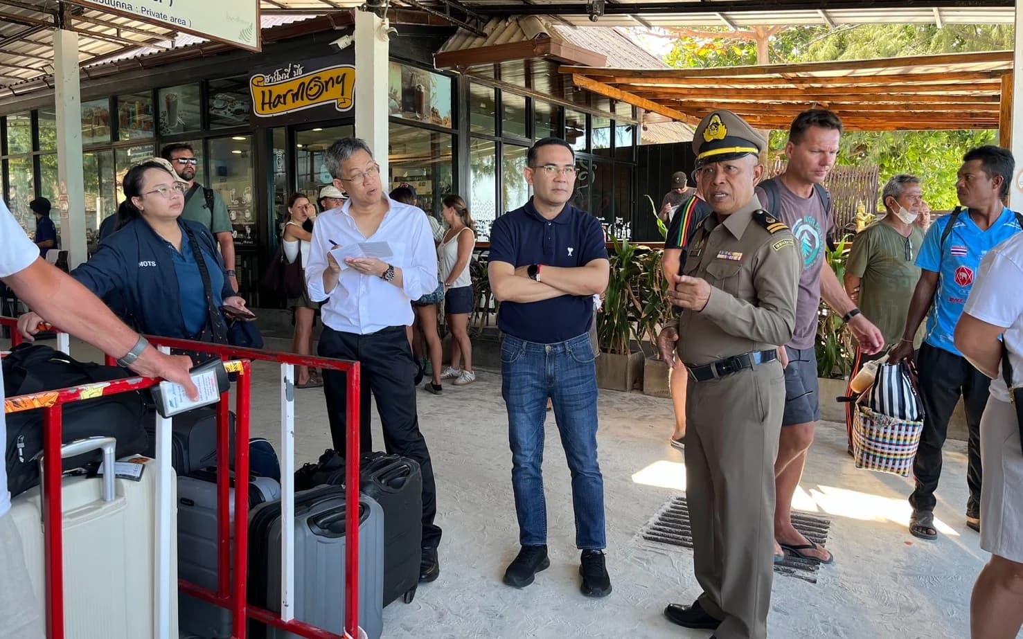 ผู้ช่วยปลัดกระทรวงการท่องเที่ยวและกีฬา ลงพื้นที่สตูล ติดตามความพร้อมจุดผ่านแดนและมาตรการดูแลนักท่องเที่ยว