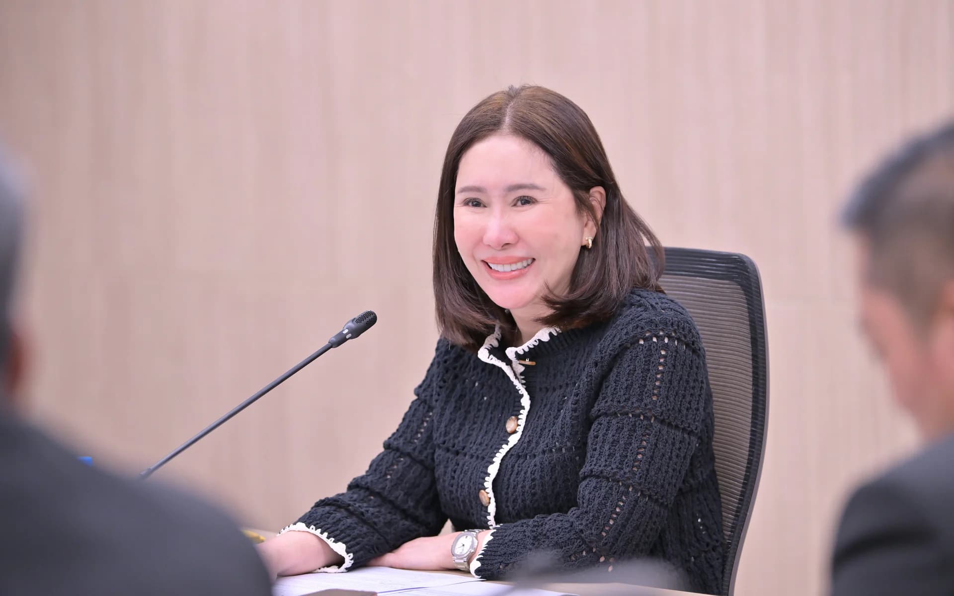 ปลัดท่องเที่ยวฯ คุย ททท.-สทท.-สมาคมโรงแรม-ภาคบริการที่เกี่ยวข้องด้านท่องเที่ยว จับมือช่วยกันดูแล นทท.ตกค้างในไทยจากเหตุสงคราม