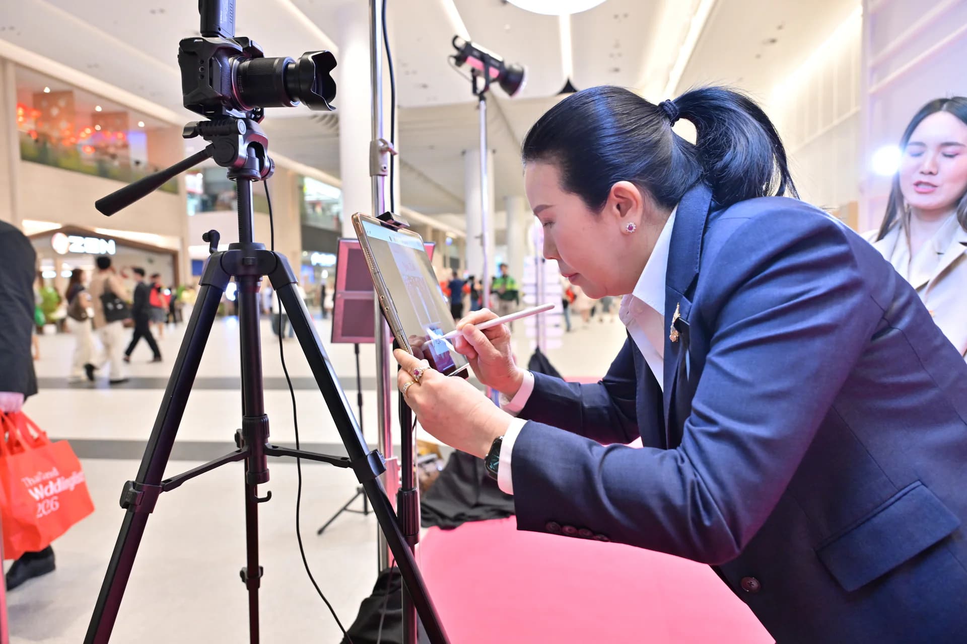 รูปภาพแกลเลอรี