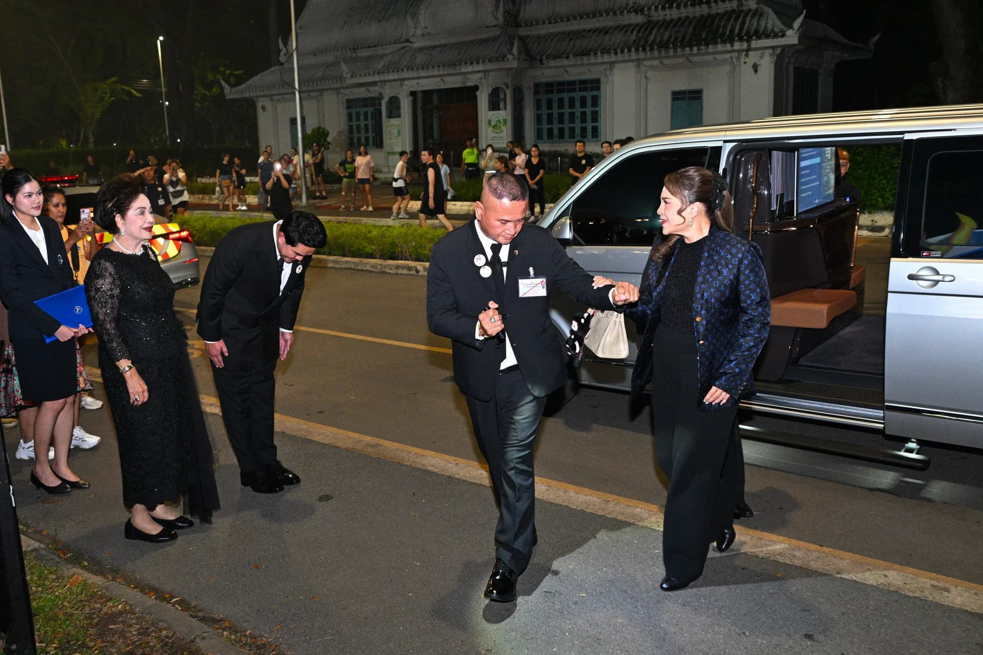 รูปภาพแกลเลอรี