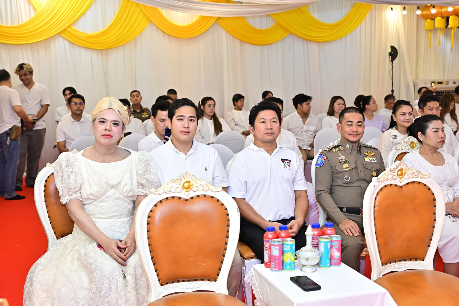 รูปภาพแกลเลอรี
