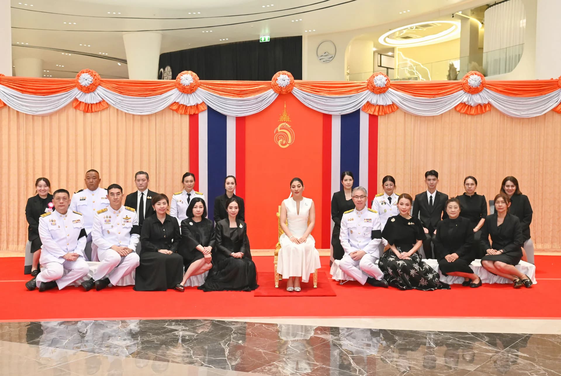 รูปภาพแกลเลอรี