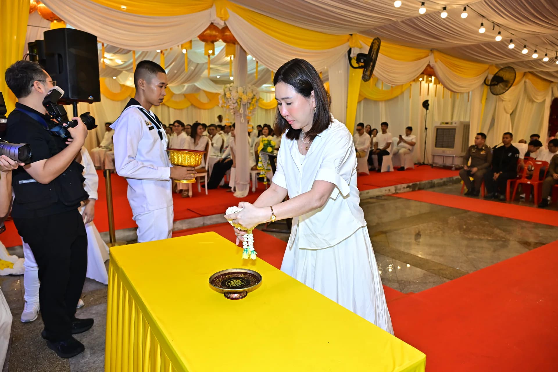 รูปภาพแกลเลอรี