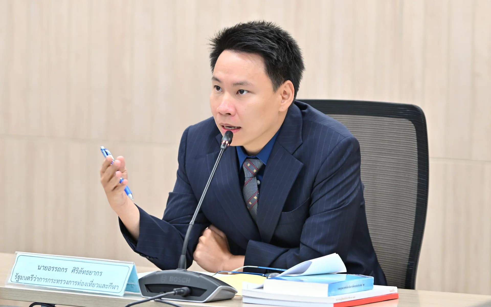 “รมว.อรรถกร” นั่งหัวโต๊ะบอร์ดกีฬาอาชีพ เดินหน้าอัดฉีดงบ 2569 ควบคู่ทบทวนยุทธศาสตร์ ย้ำโปร่งใส–สร้างความยั่งยืนให้นักกีฬาไทย