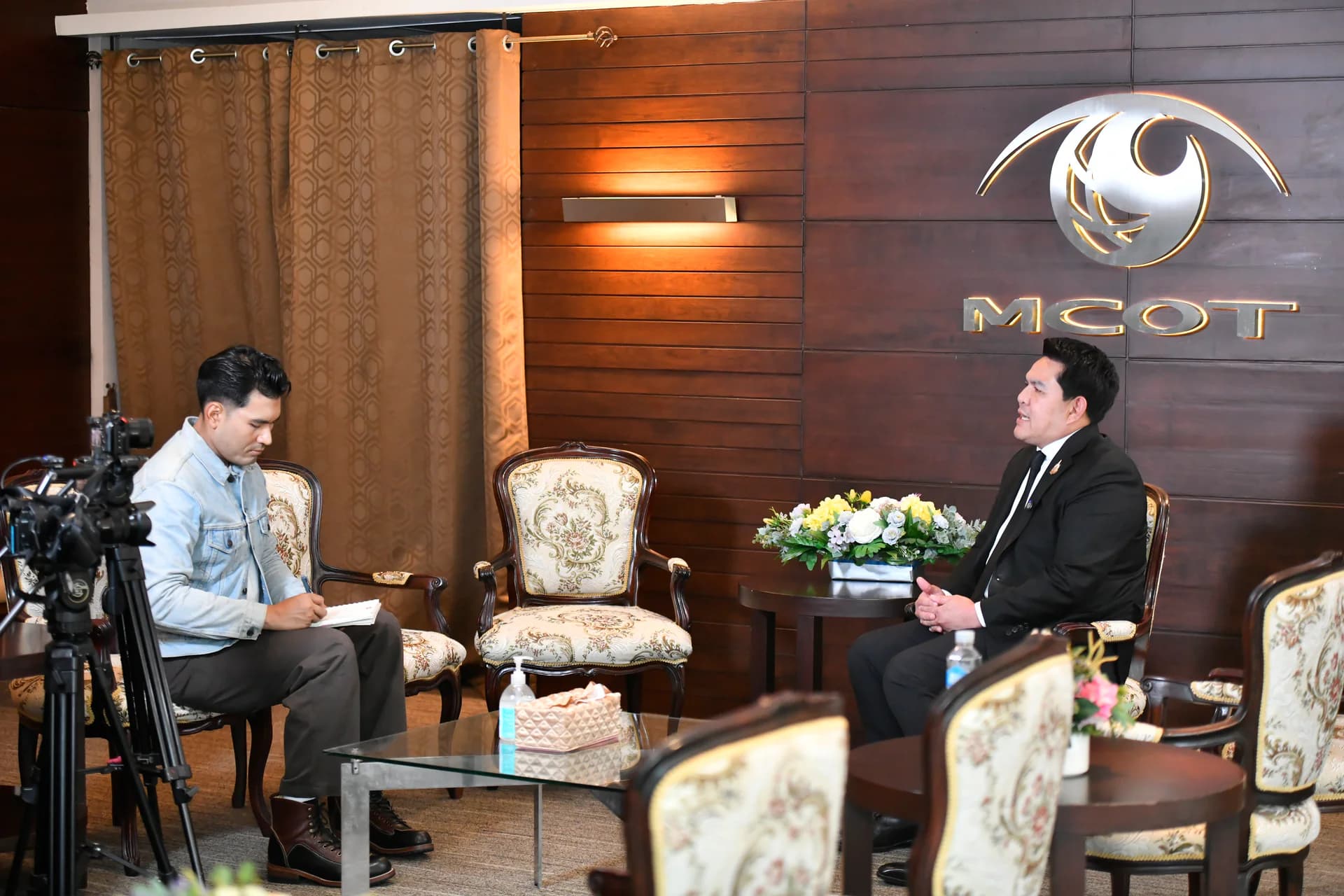 รูปภาพแกลเลอรี