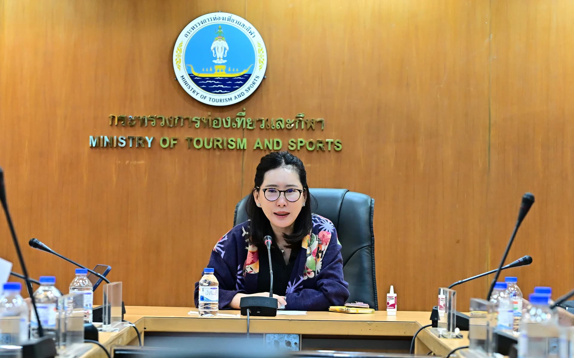 ปลัดกระทรวงการท่องเที่ยวและกีฬา ประชุมผู้บริหาร ขับเคลื่อนภารกิจสำคัญ เน้นบูรณาการงานทุกหน่วย พร้อมหารือย้ายที่ทำการและปรับโครงสร้างกระทรวง