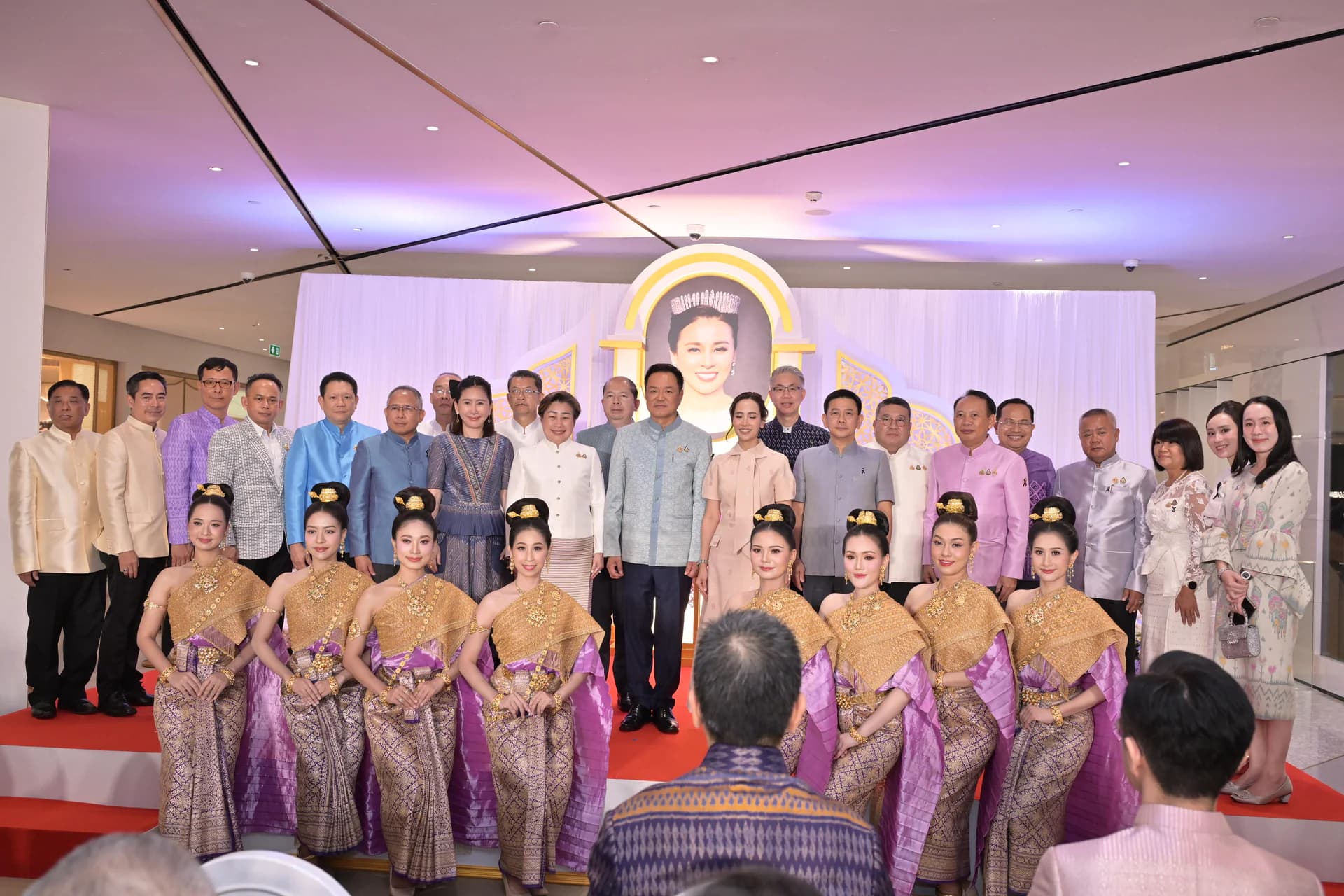 รูปภาพแกลเลอรี