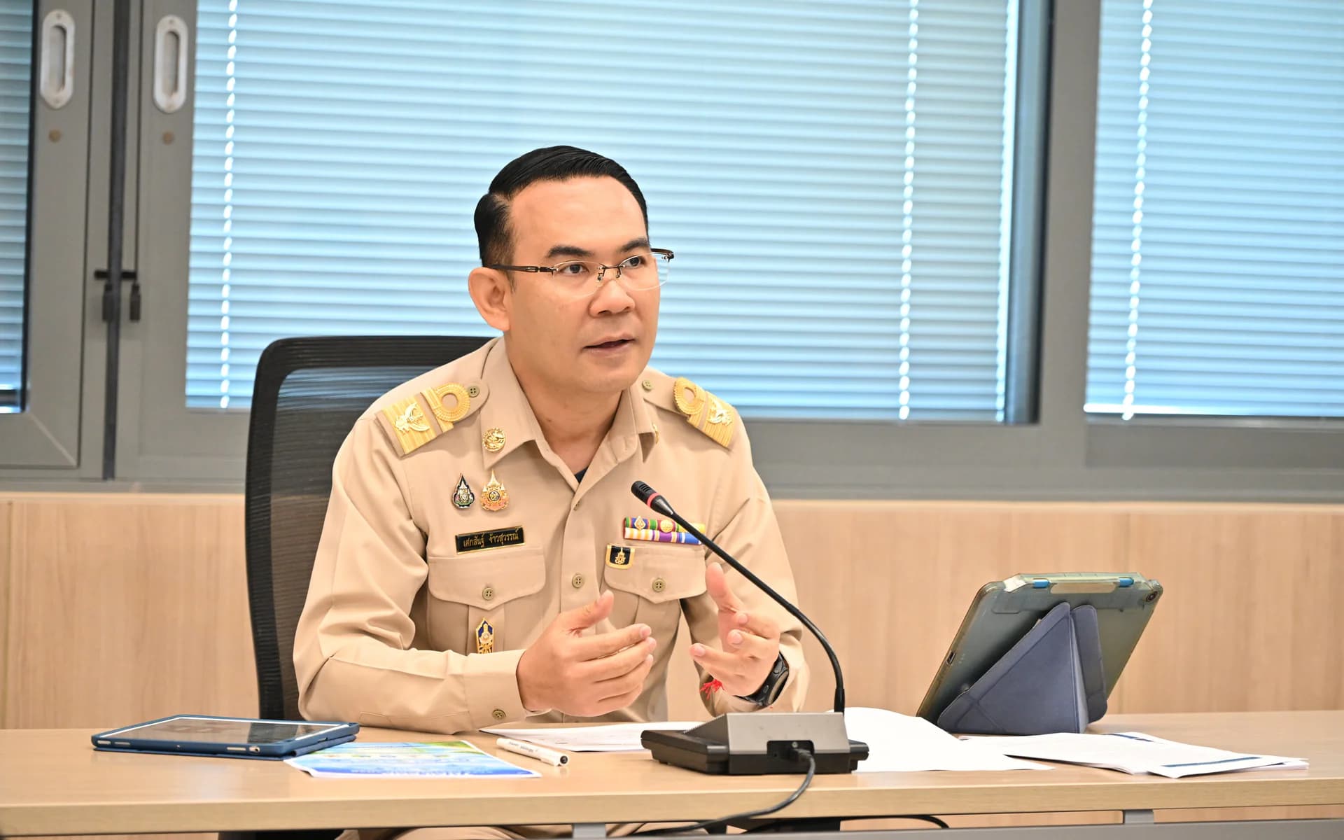 ผู้ช่วยปลัดกระทรวงการท่องเที่ยวและกีฬาให้ข้อมูลสภาพัฒน์ฯ สนับสนุนงานวิจัยปรับโครงสร้างเศรษฐกิจ พร้อมเสนอแนวคิดโครงการสำคัญด้านการท่องเที่ยว