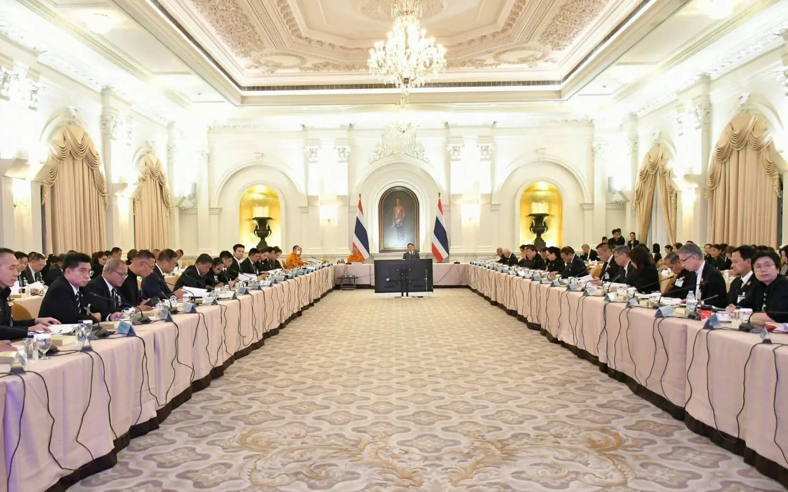 ผู้ตรวจราชการกระทรวงการท่องเที่ยวและกีฬา ร่วมประชุมคณะกรรมการอำนวยการจัดงานเฉลิมพระเกียรติ 2 วาระสำคัญของชาติ ณ ทำเนียบรัฐบาล