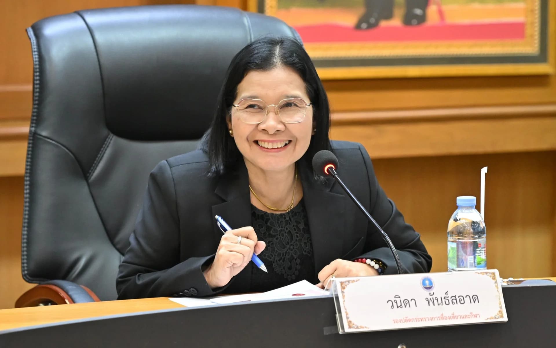 รองปลัดฯ วนิดา เปิดประชุมรับการตรวจสอบรายงานการเงิน สป.กก. ประจำปี 2568 จาก สตง.