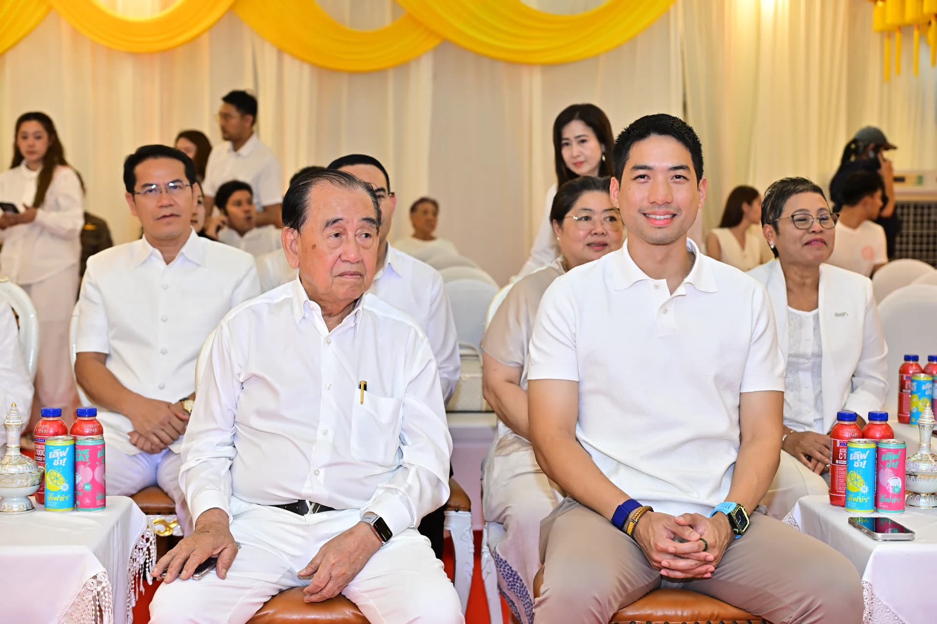 รูปภาพแกลเลอรี