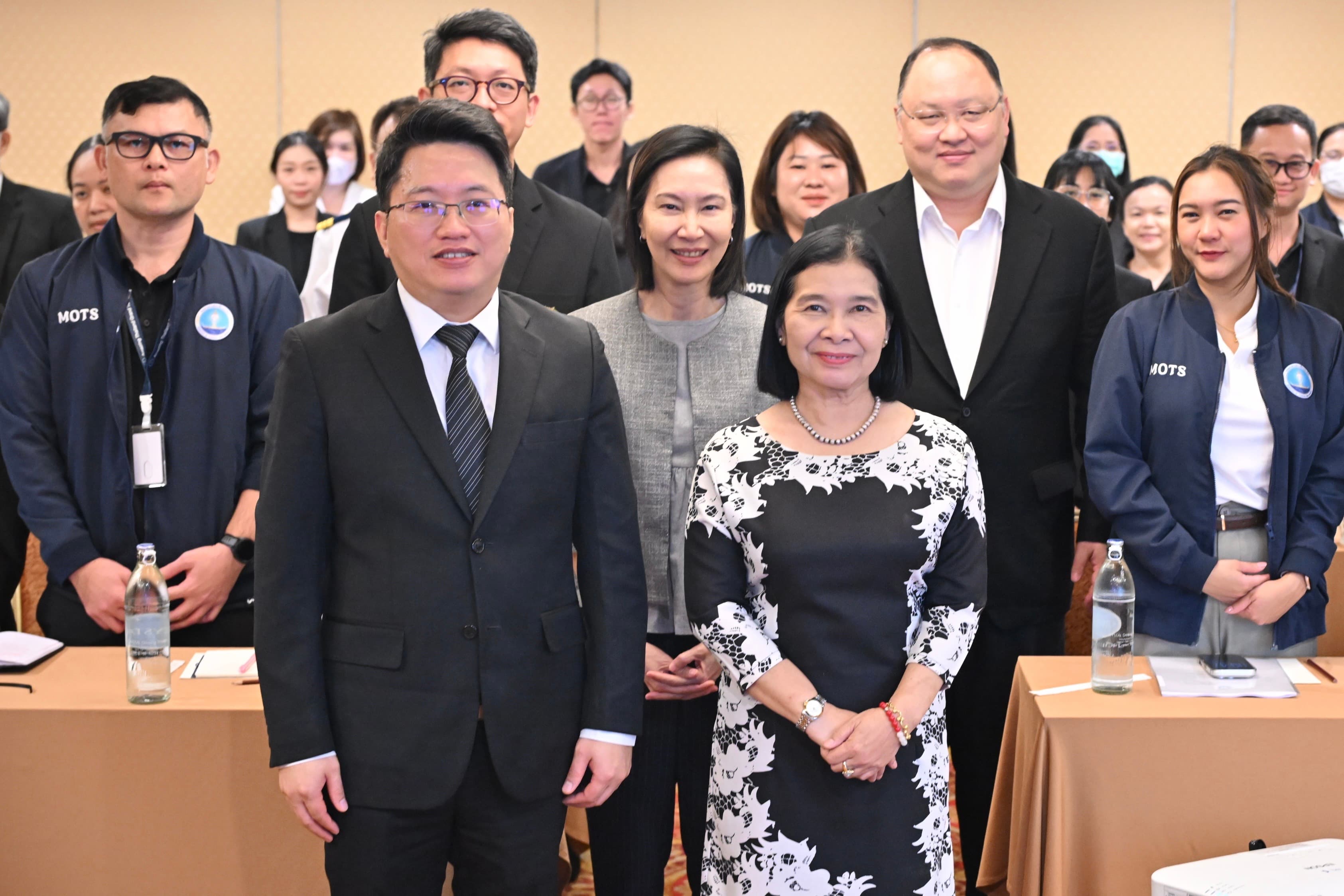 รองปลัดท่องเที่ยวและกีฬา เปิดการประชุมระดมสมอง จัดทำแผนด้านวิทยาศาสตร์และนวัตกรรม ก.ท่องเที่ยวและกีฬา มุ่งยกระดับองค์กรด้วยงานวิจัย