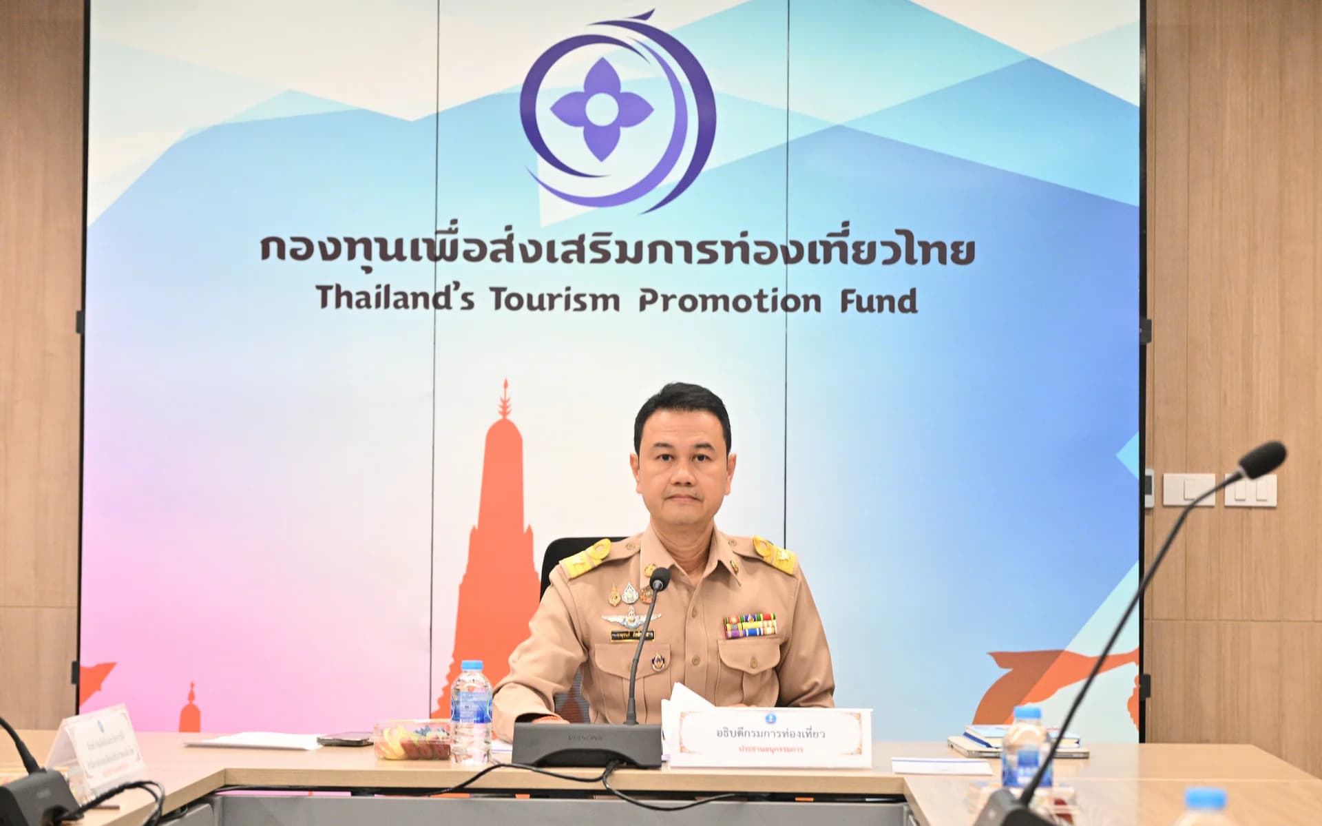 ท่องเที่ยวฯ ถกเก็บค่าธรรมเนียมต่างชาติ จ่อชงขั้นตอนกฎหมาย หวังนำเงินพัฒนาท่องเที่ยว-ดูแลนักท่องเที่ยว